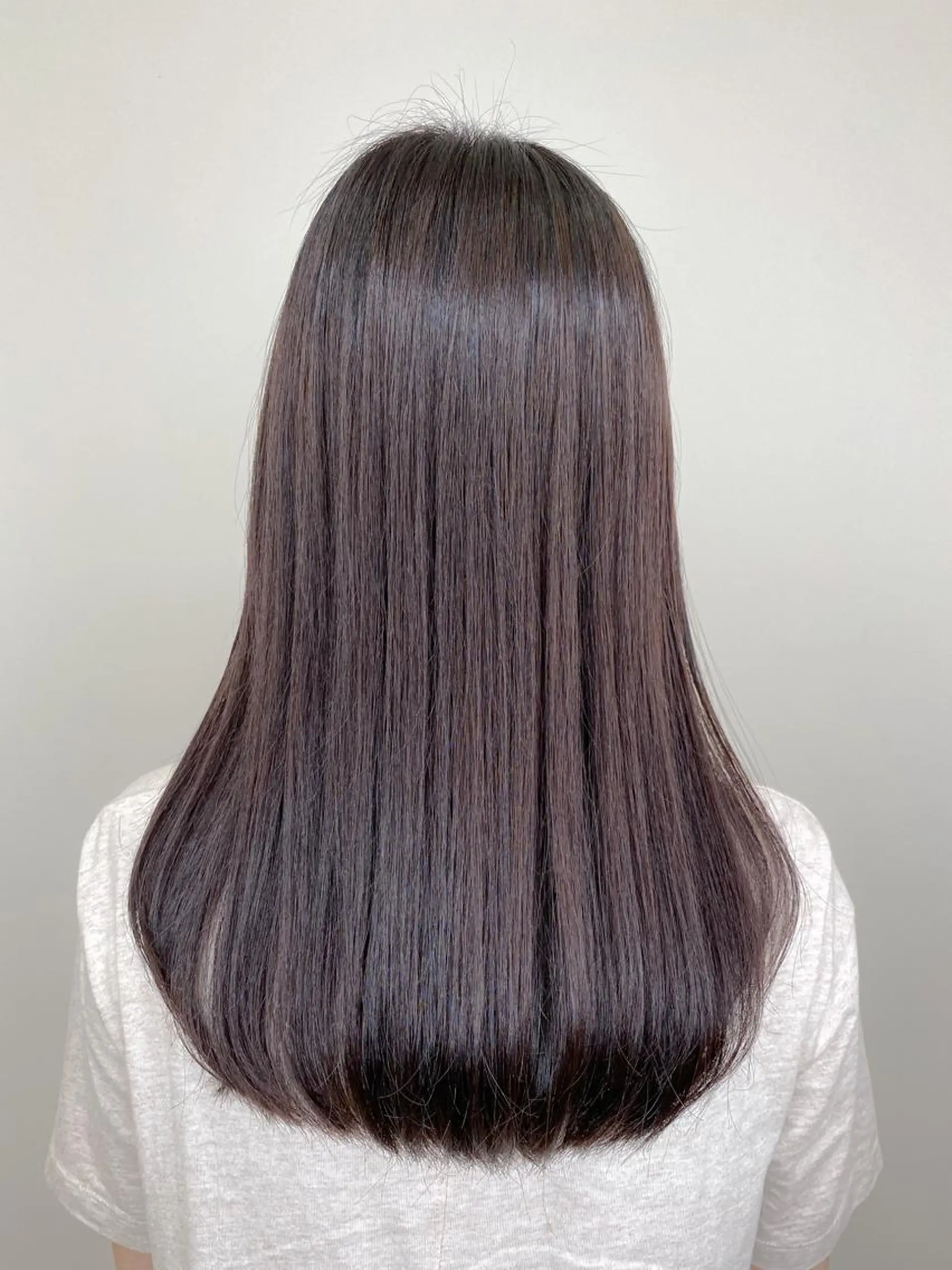 セミロング カラー アッシュ ブルーカラー ブルーアッシュ トリートメント 【透明感、艶髪】西村 有司のヘアスタイル