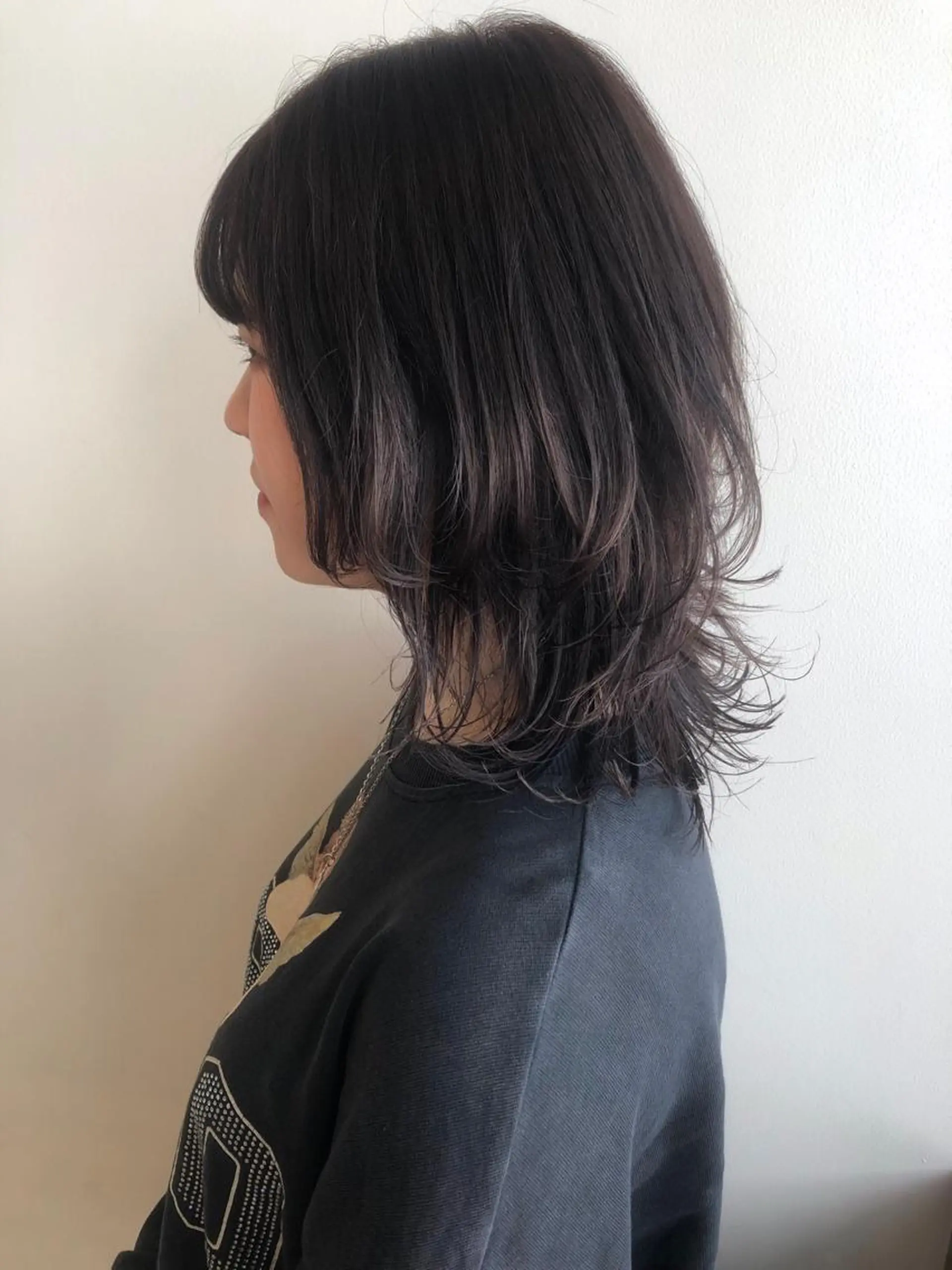ミディアム カラー ヘアカラー トリートメント MIOベージュカラー 柔らかいカラーのヘアスタイル