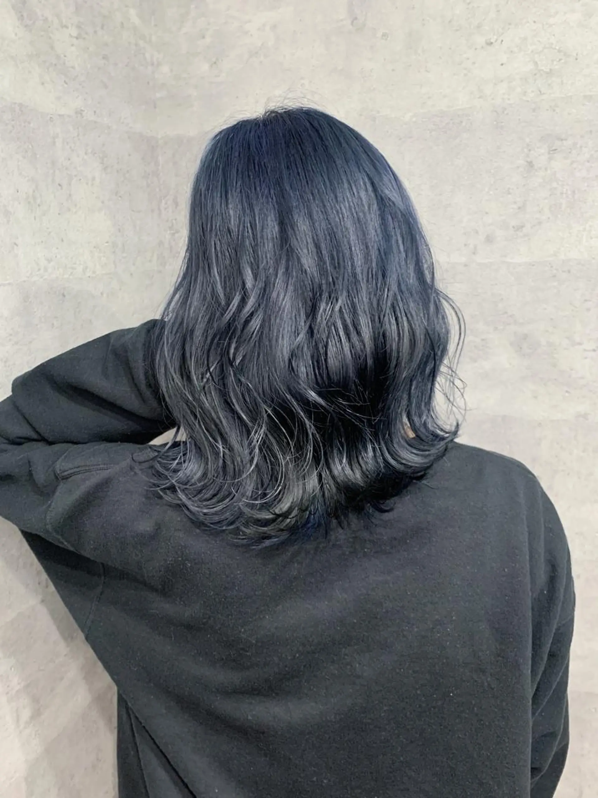 ミディアム カラー ブルーカラー ネイビーカラー _WHITE 天神店 YUMEKA🐻のヘアスタイル