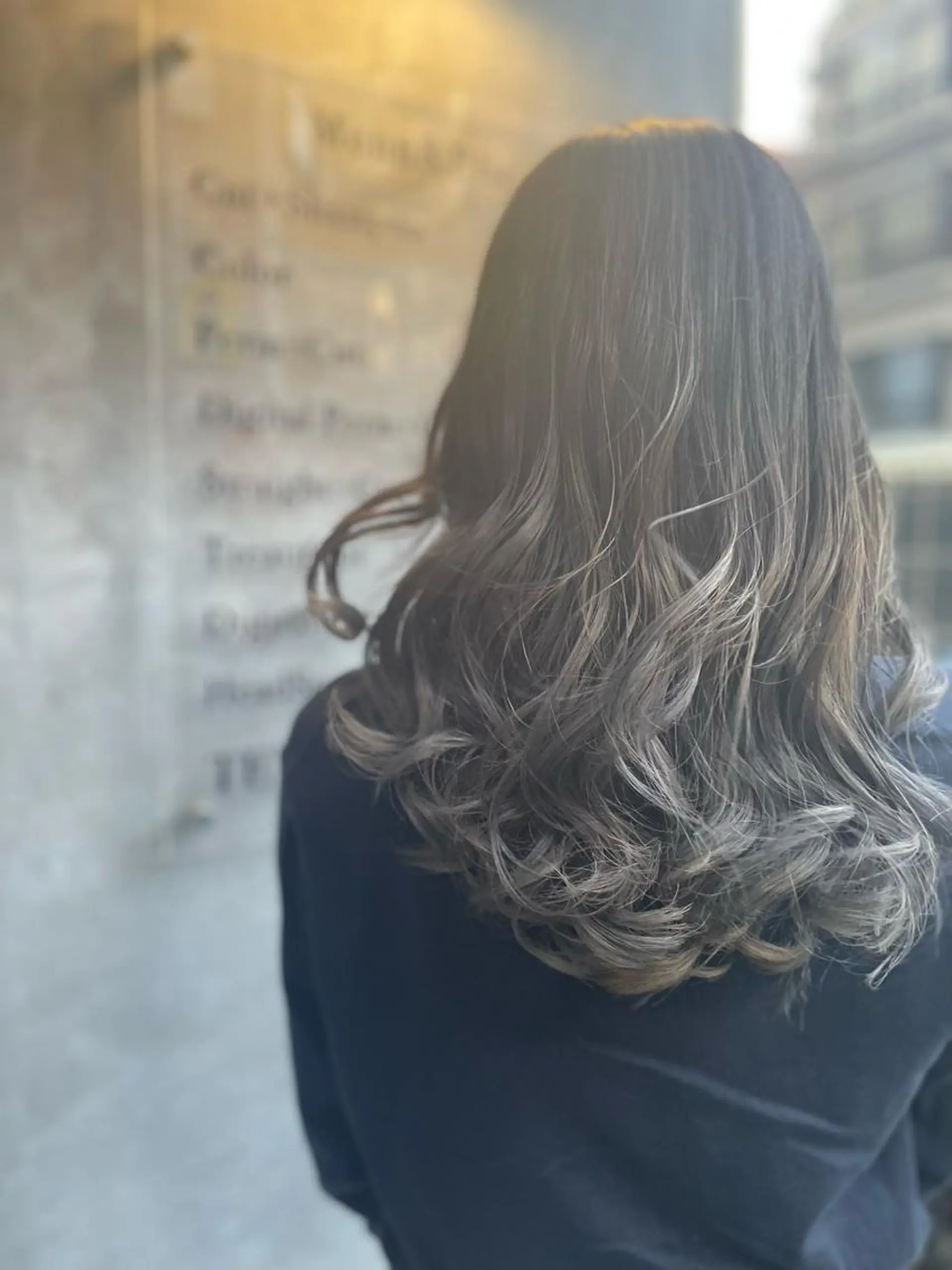 ロング カラー 和泉 沙綾のヘアスタイル