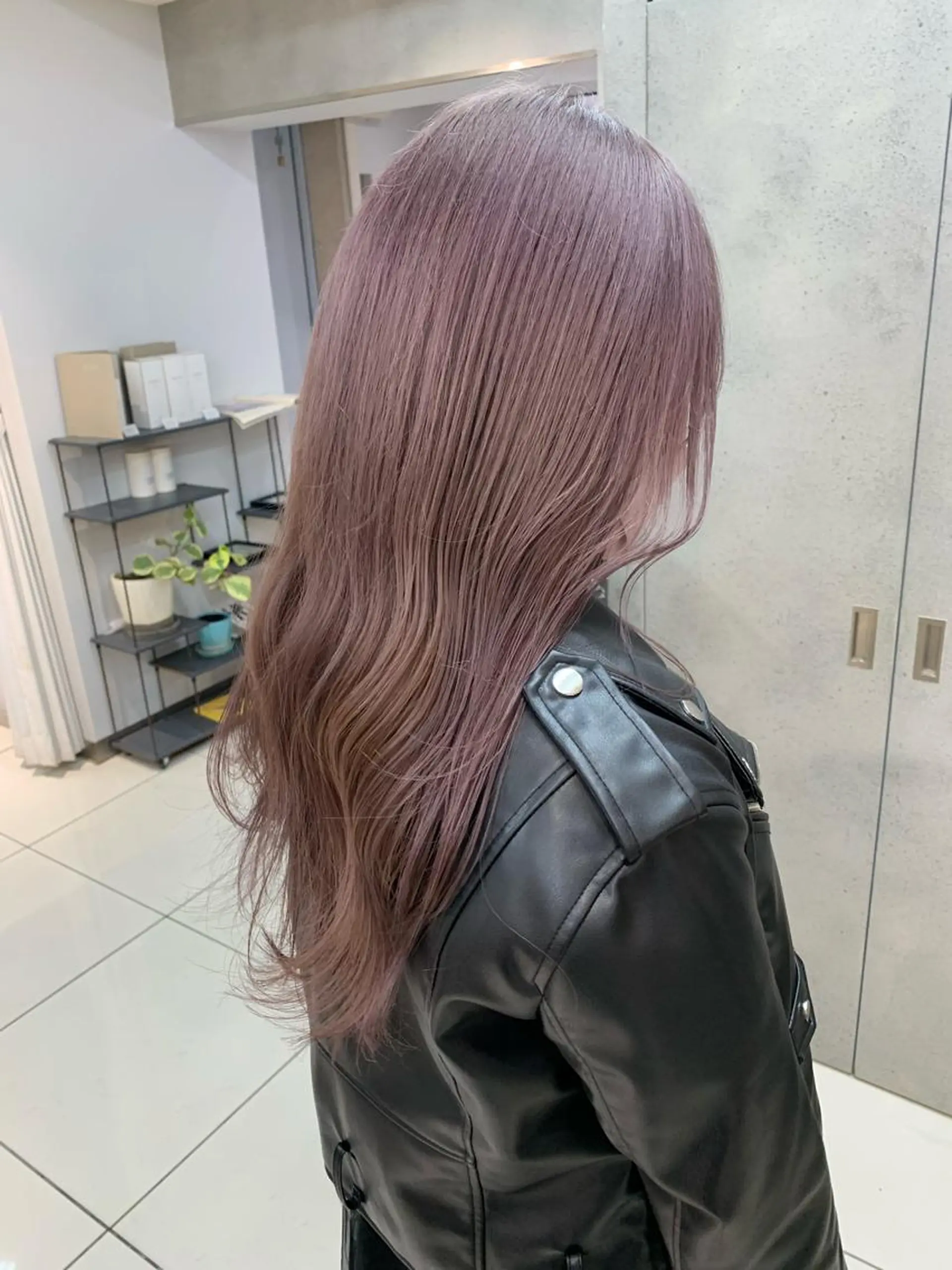 ロング カラー raika .のヘアスタイル