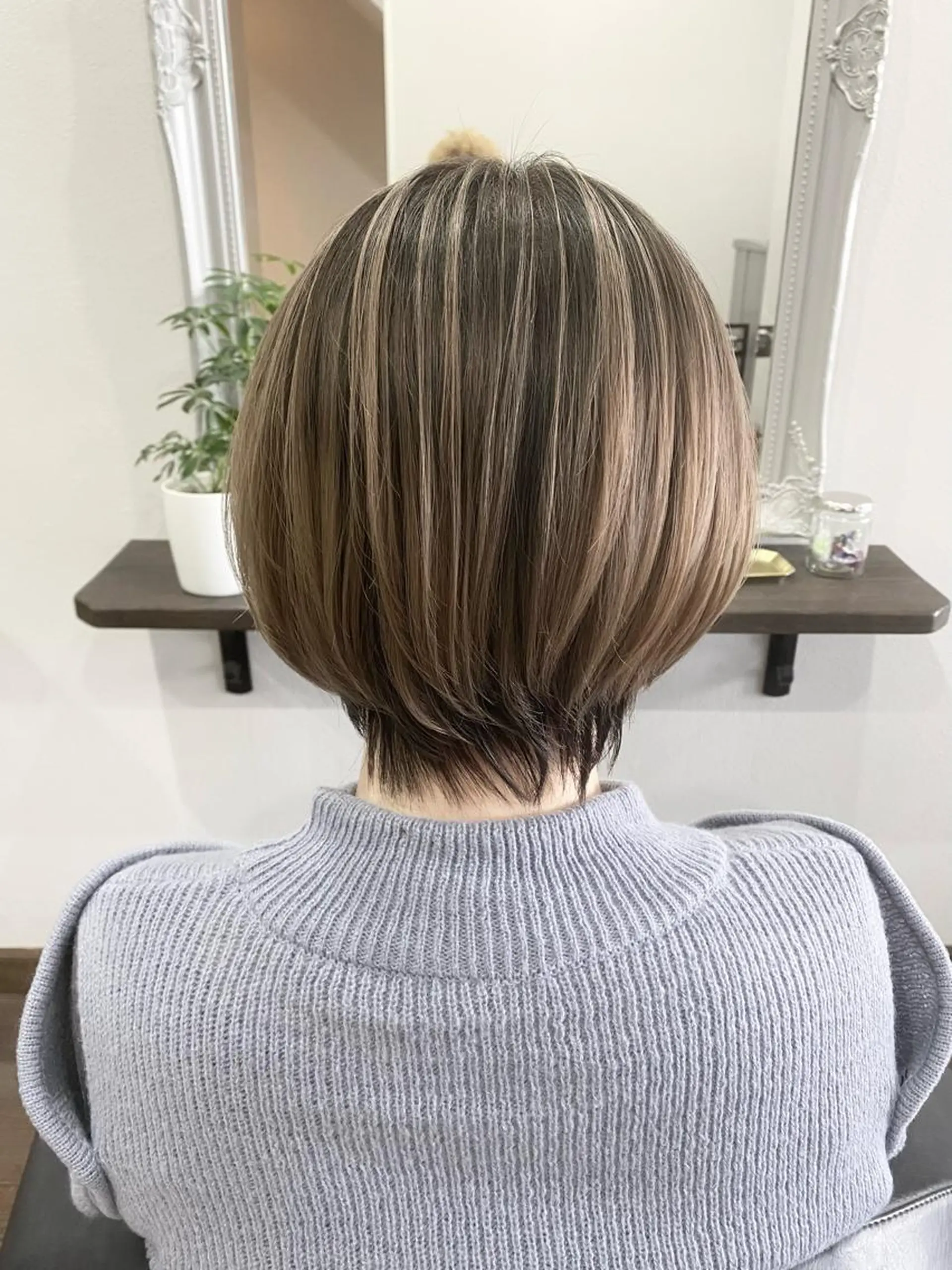 ショート レイヤーカット カット ヘアカラー トリートメント バレイヤージュ 隅中秀弥のヘアスタイル