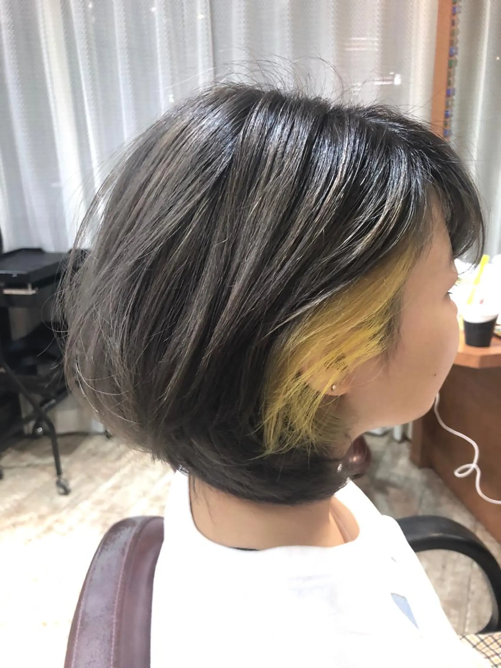 ミディアム カラー インナーカラー イエローカラー 100%髪質改善特化 TRUNSのヘアスタイル