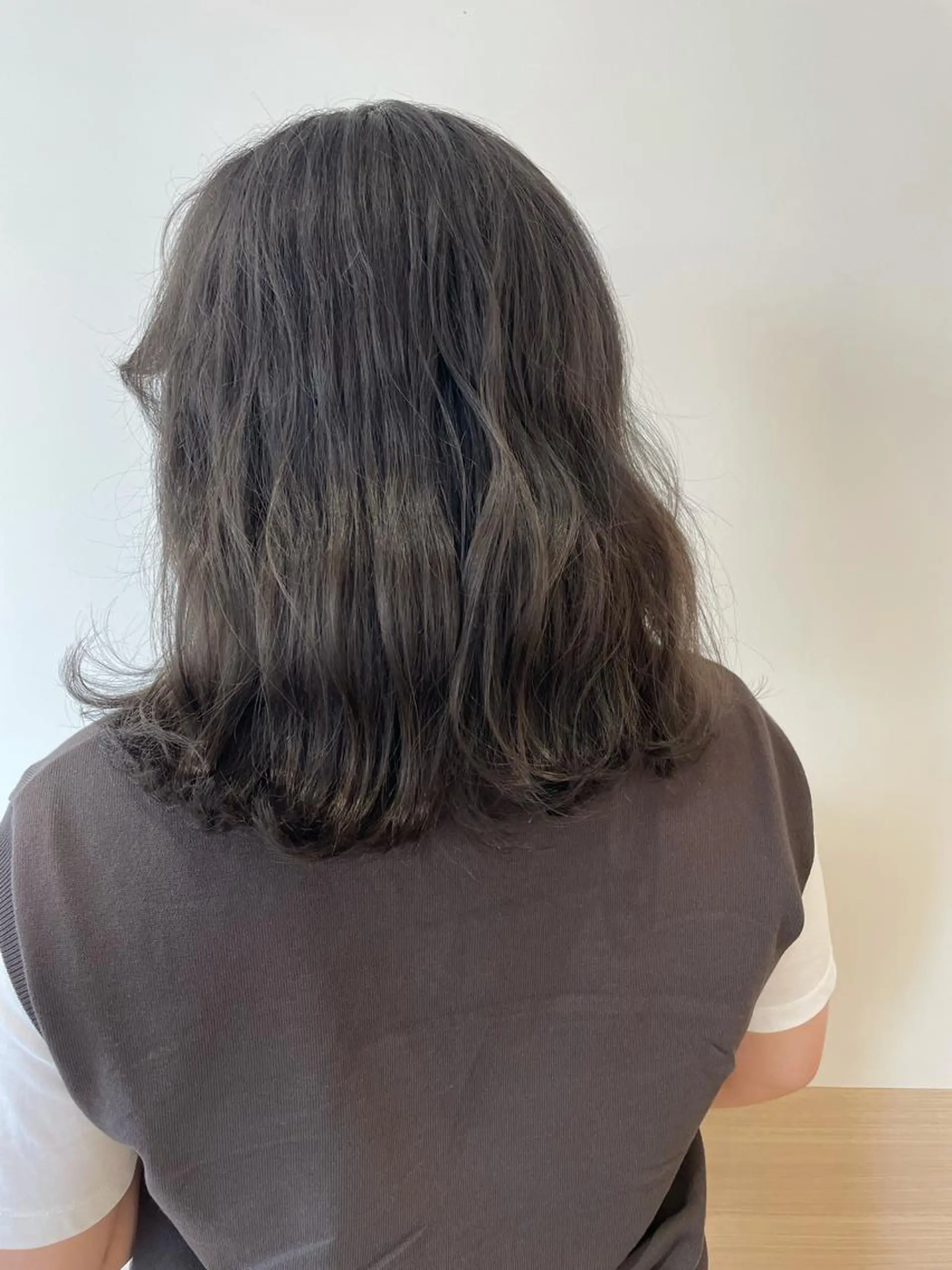 ミディアム カラー ブラウンカラー ケアカラー グレージュ カット ヘアカラー 天野 瑠真のヘアスタイル