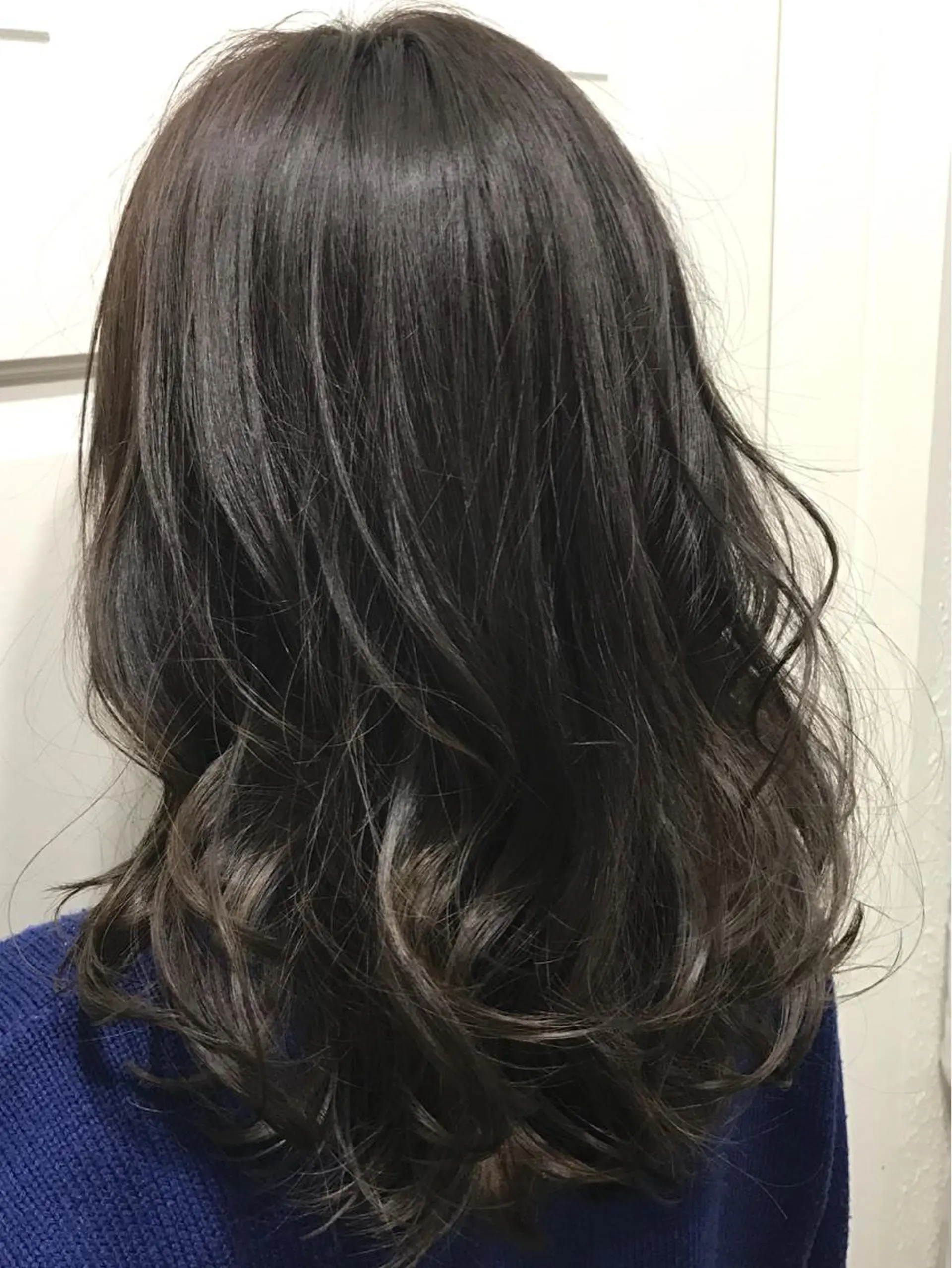 セミロング ロング カラー グラデーションカラー 若杉 諒のヘアスタイル