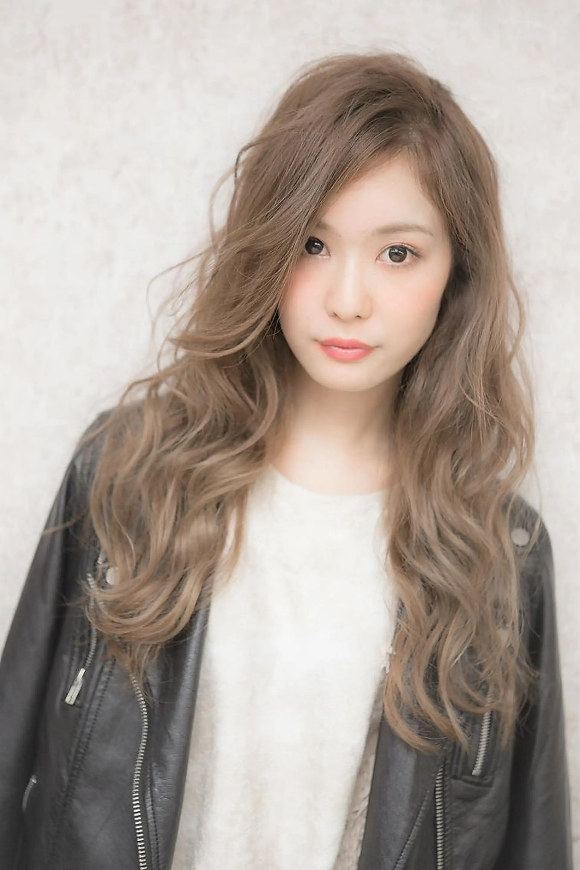 ロング パーマ カット ヘアカラー トリートメント 鶴田 連のヘアスタイル