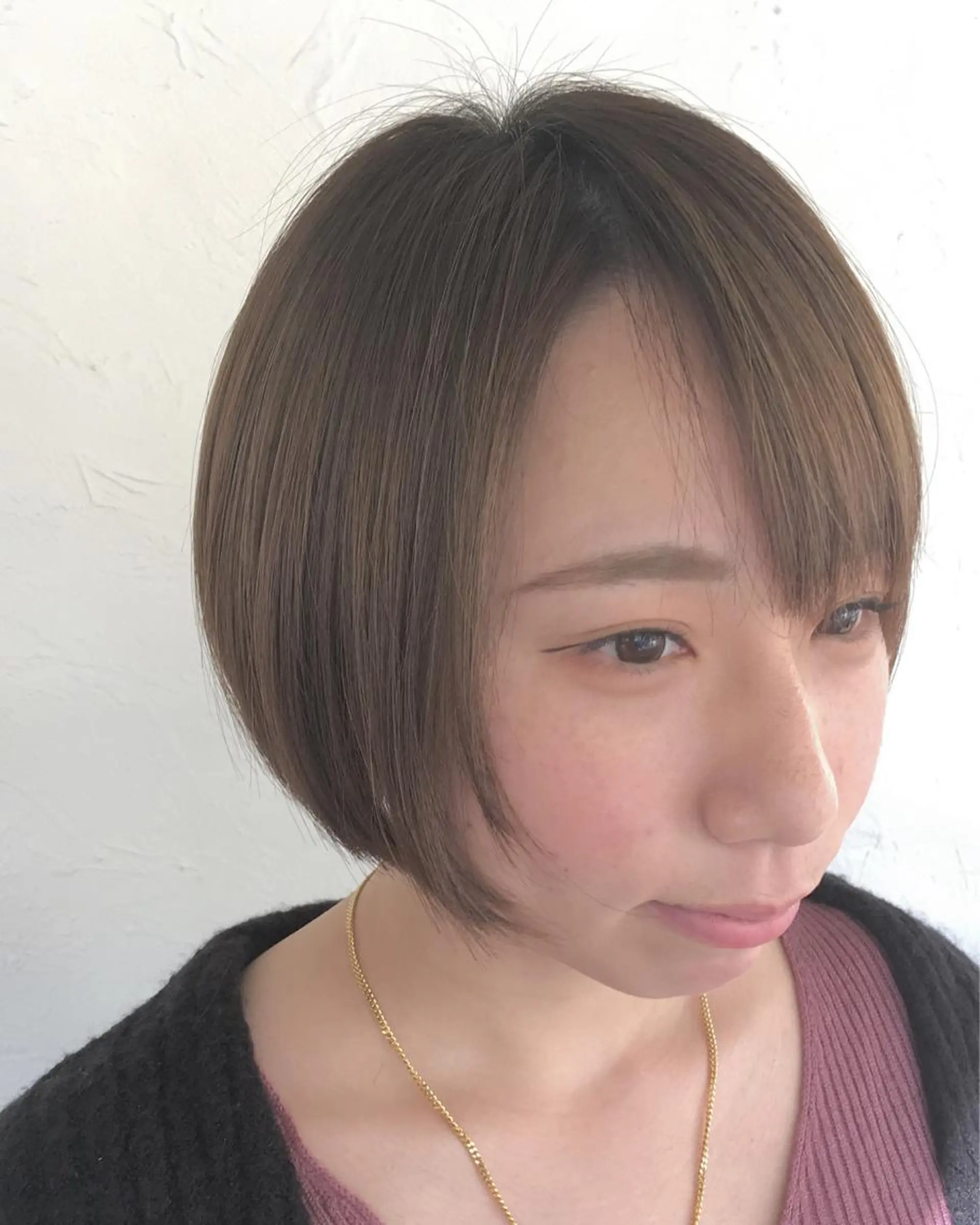 ショート カラー パーマ ヘアアレンジ ショートボブ アッシュ ベージュカラー ボブ ショートヘア エグチ アキラのヘアスタイル