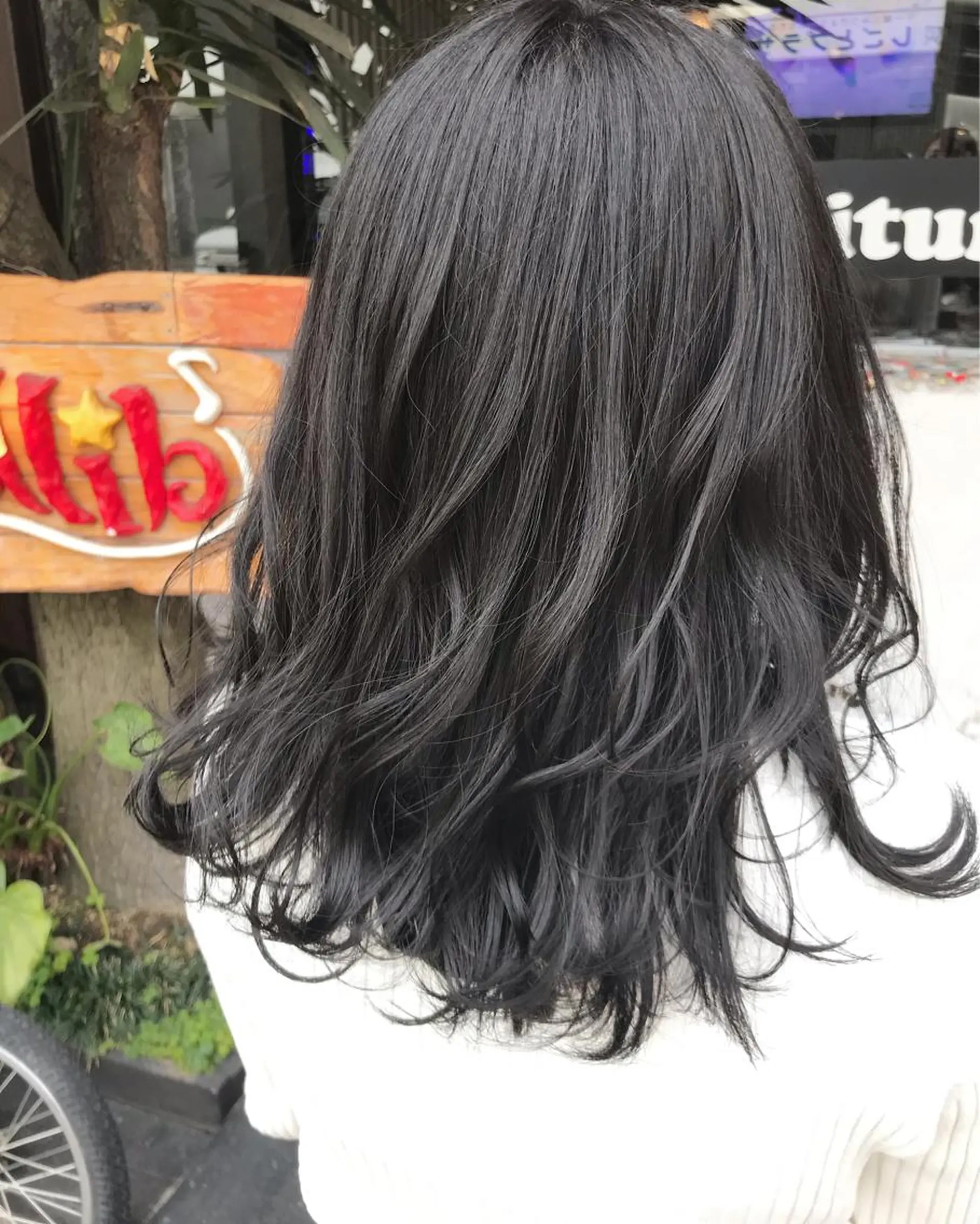 ミディアム カラー 玉木 育実のヘアスタイル