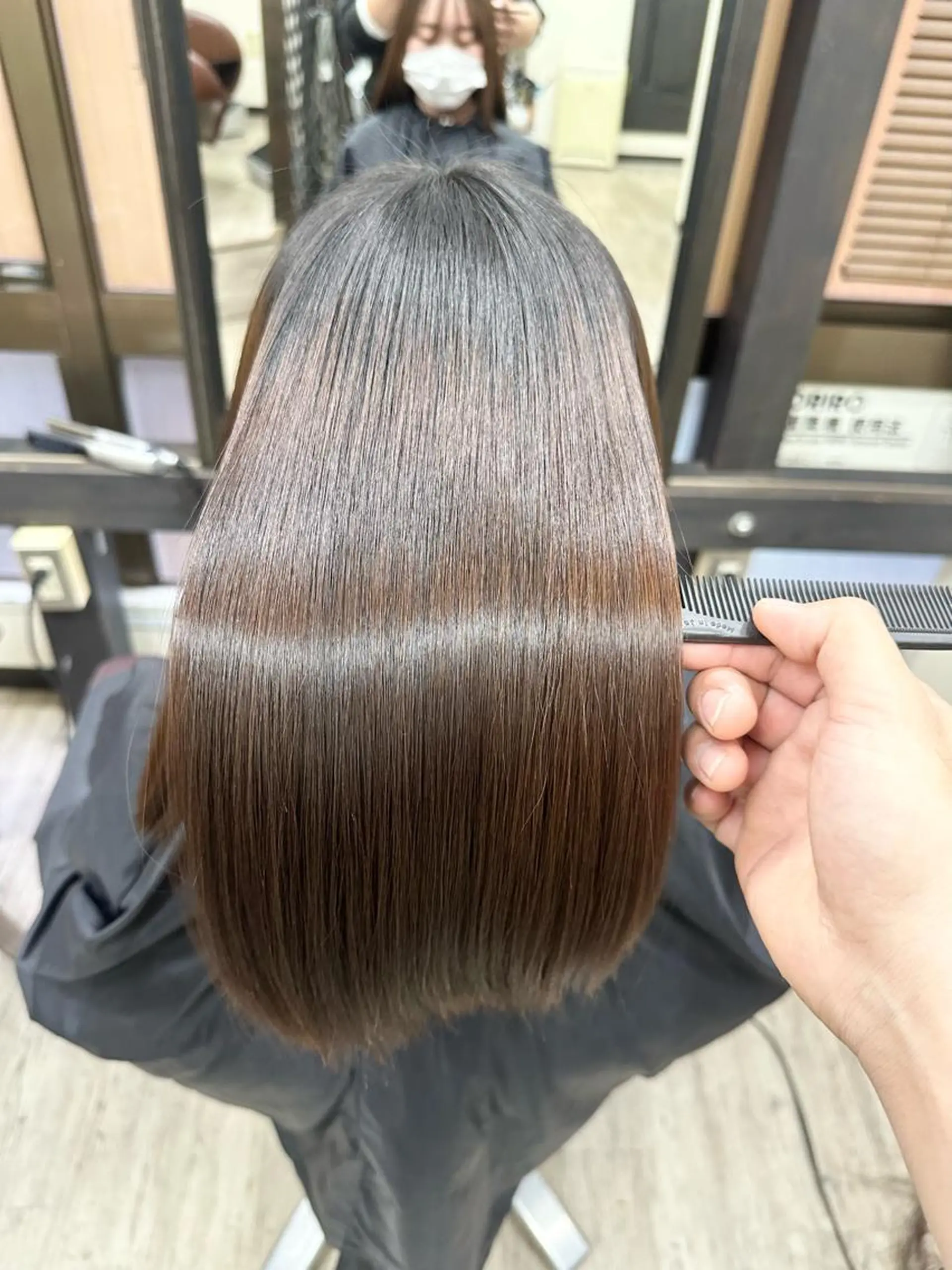 ミディアム 酒徳 ヒロヤのヘアスタイル