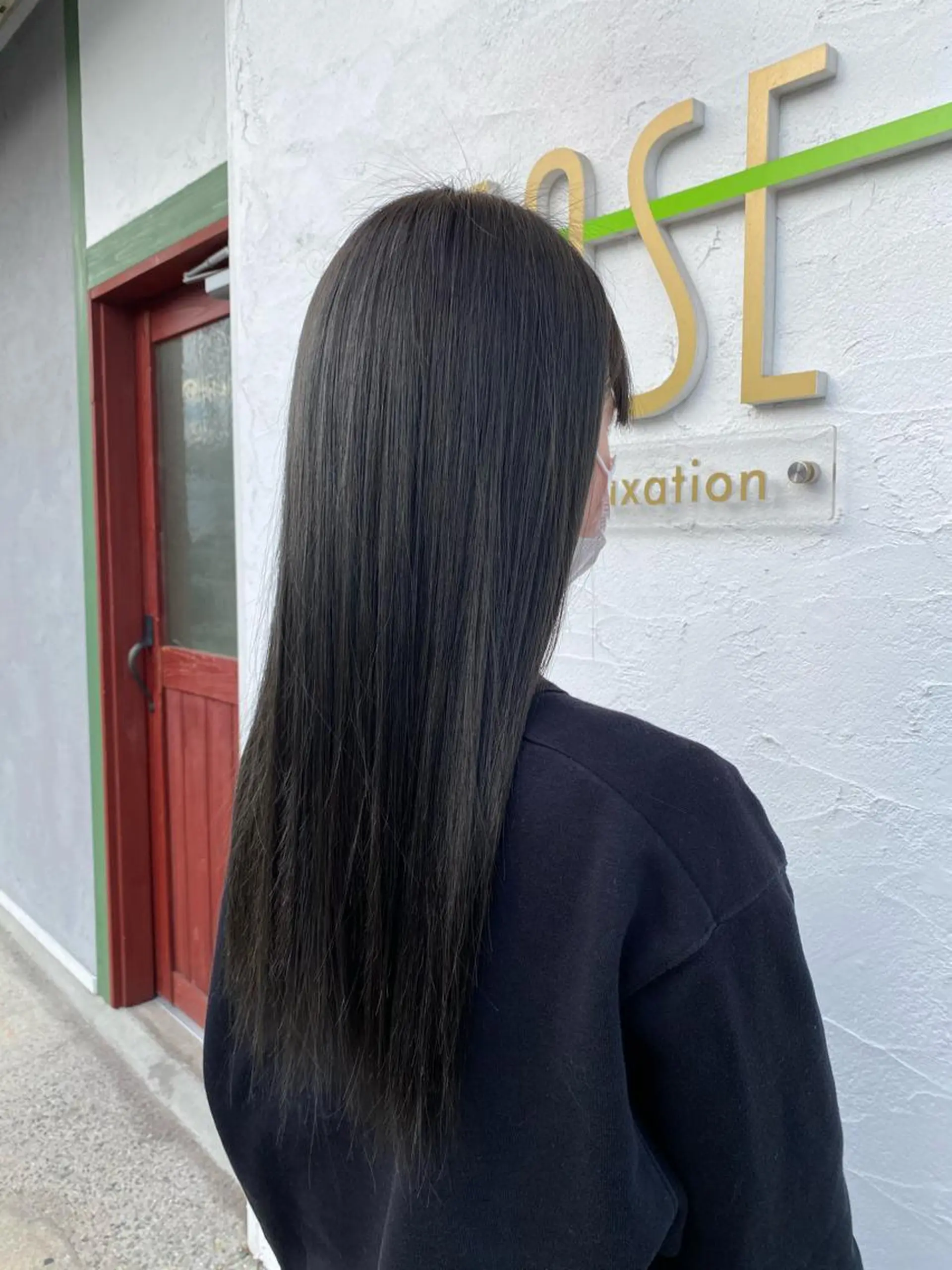 ロング カラー 黒髪 ブルーカラー ブルーブラック ブリーチなしWカラー /酸性ストレート河本のヘアスタイル