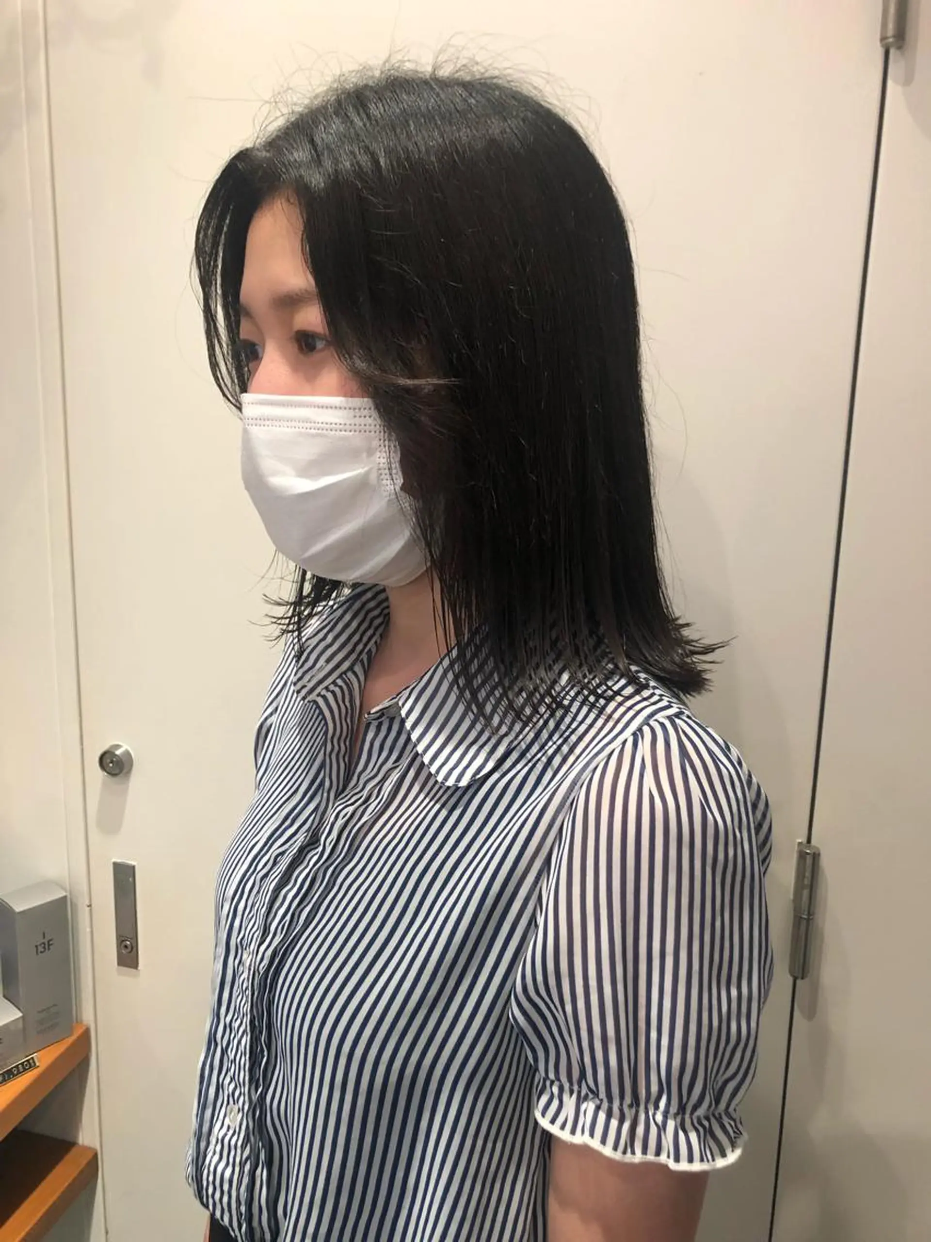 ミディアム MIOベージュカラー 柔らかいカラーのヘアスタイル