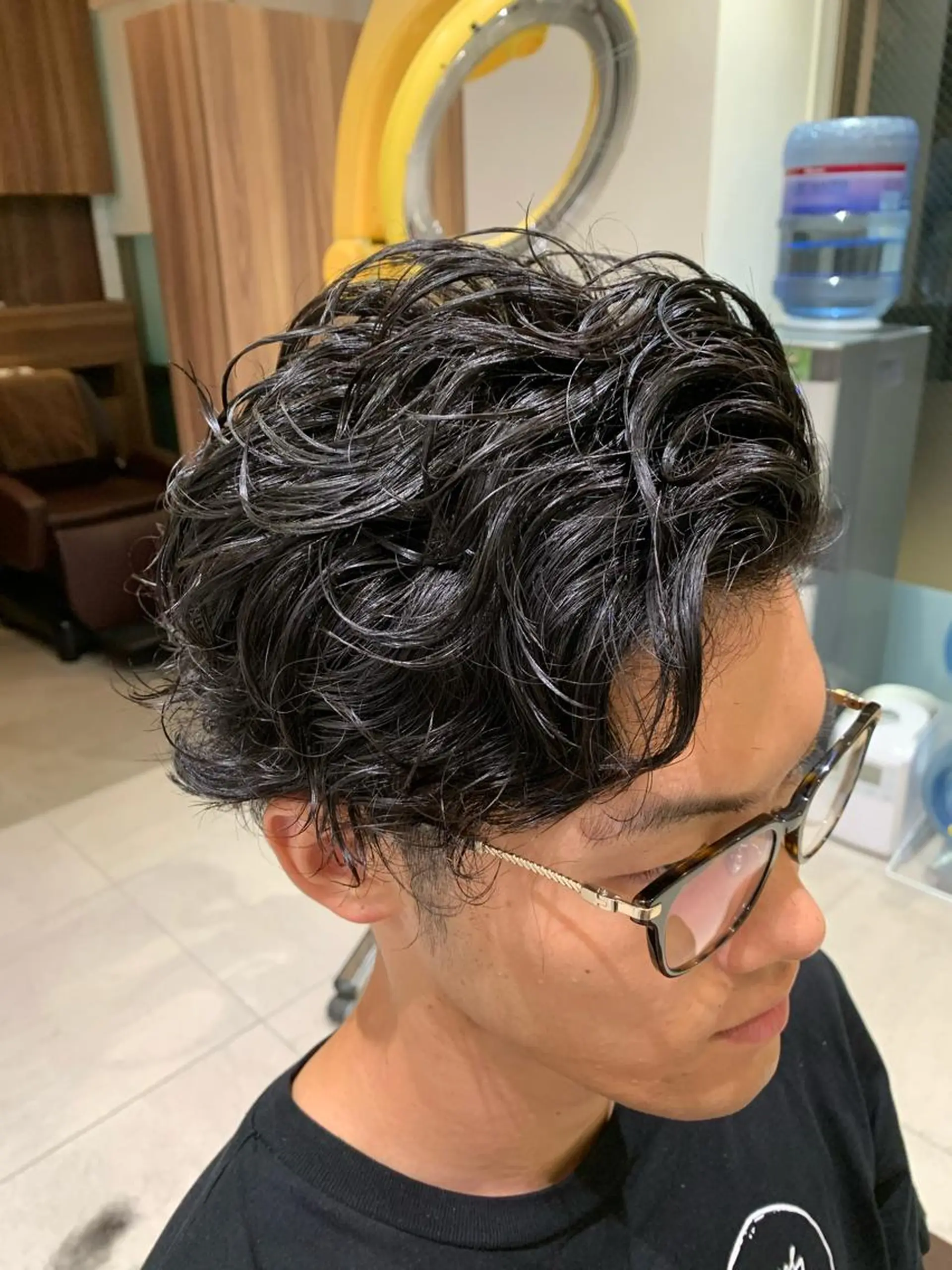 ショート パーマ メンズ メンズパーマ スパイラルパーマ カット パーマ 平本 雄馬のヘアスタイル