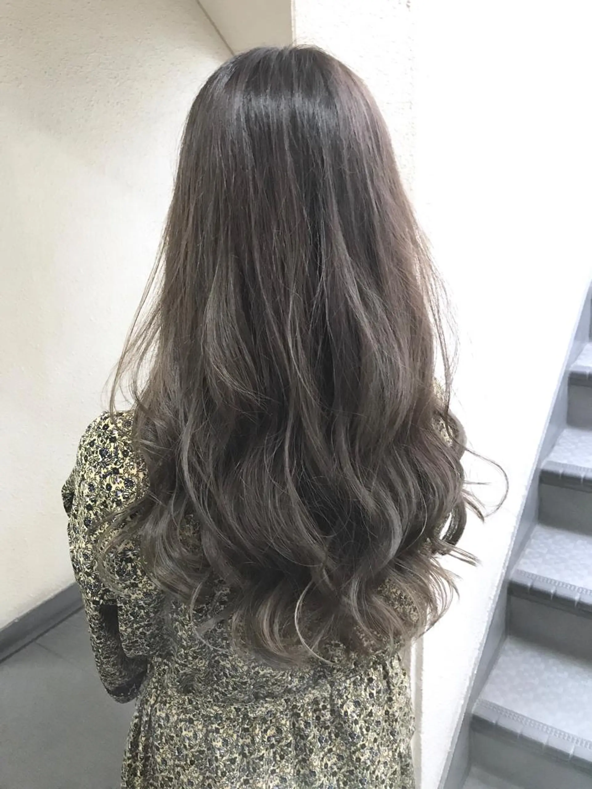 ミディアム カラー グレージュ カット ヘアカラー トリートメント 💎髪質改善💎 デザイナーshinのヘアスタイル