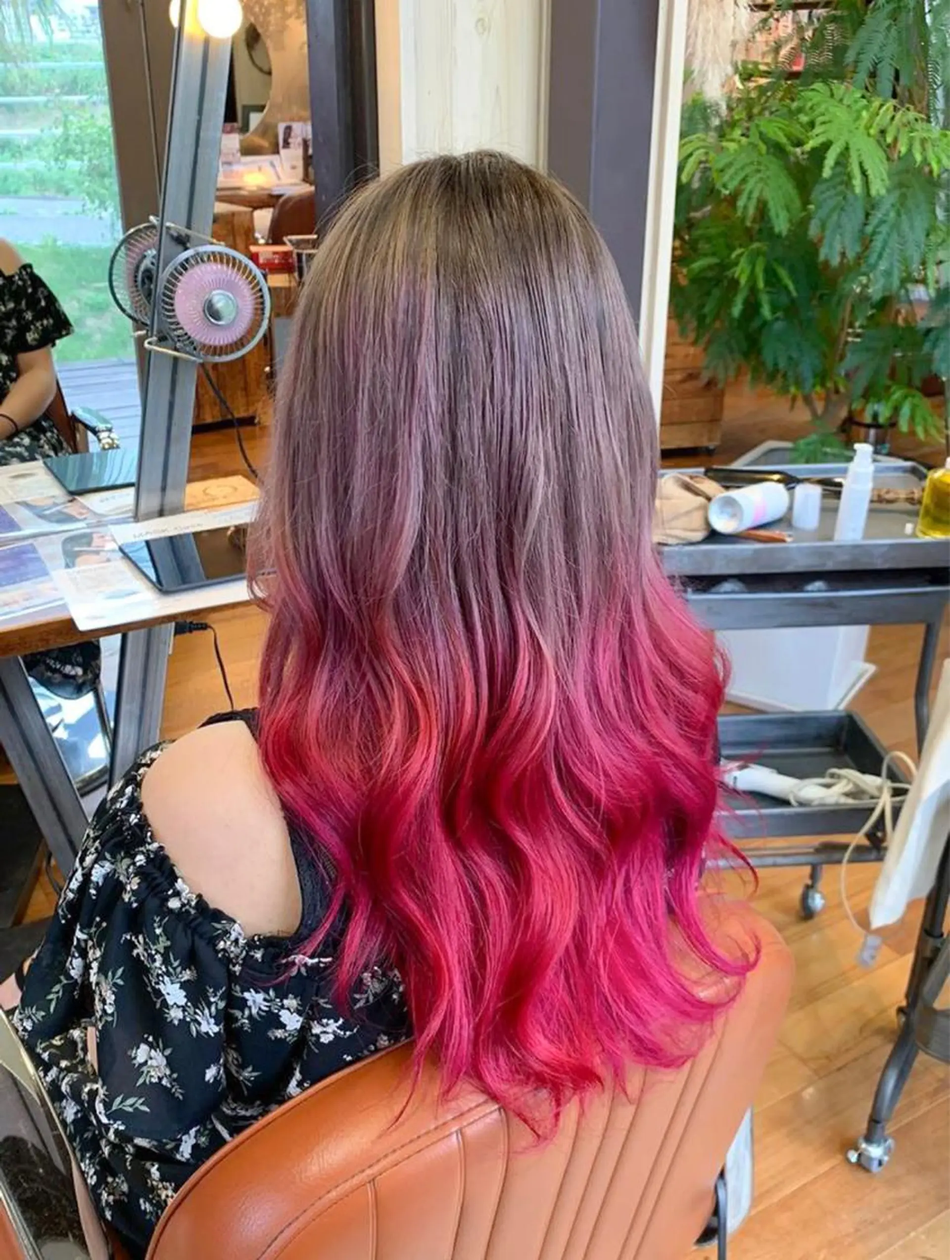 ロング カラー ヘアアレンジ ヘアカラー 佐藤 美聡のヘアスタイル