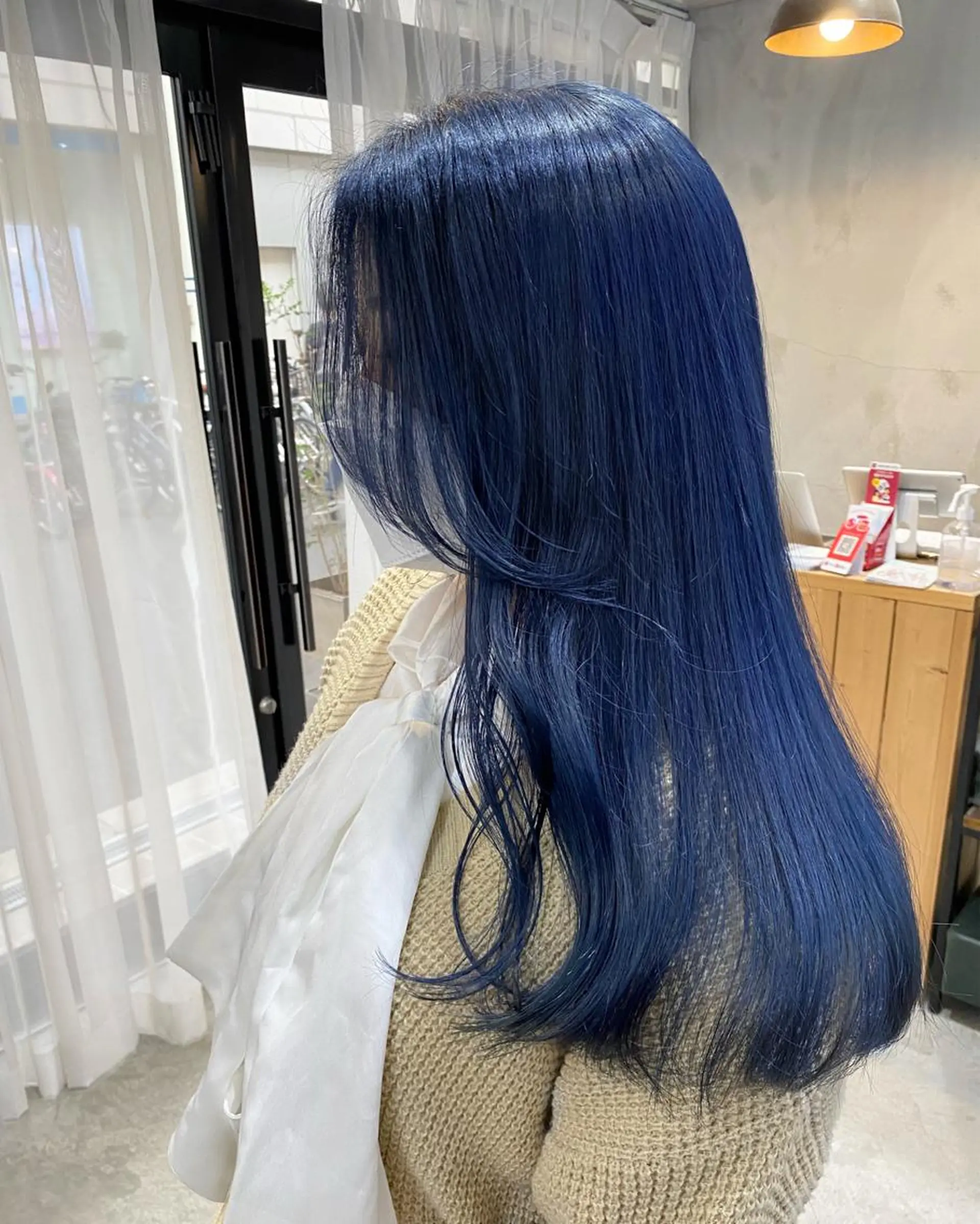 セミロング カラー パーマ ヘアアレンジ ネイル マツエク・マツパ アイブロウ ハイトーン/透け感 カラー🎀真香のヘアスタイル