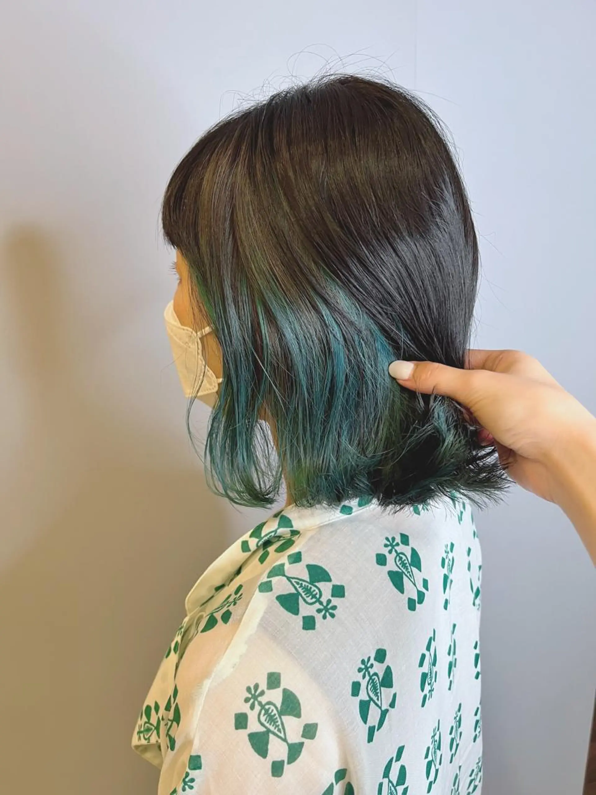 ミディアム カラー ヘアカラー 宮原 佳苗のヘアスタイル