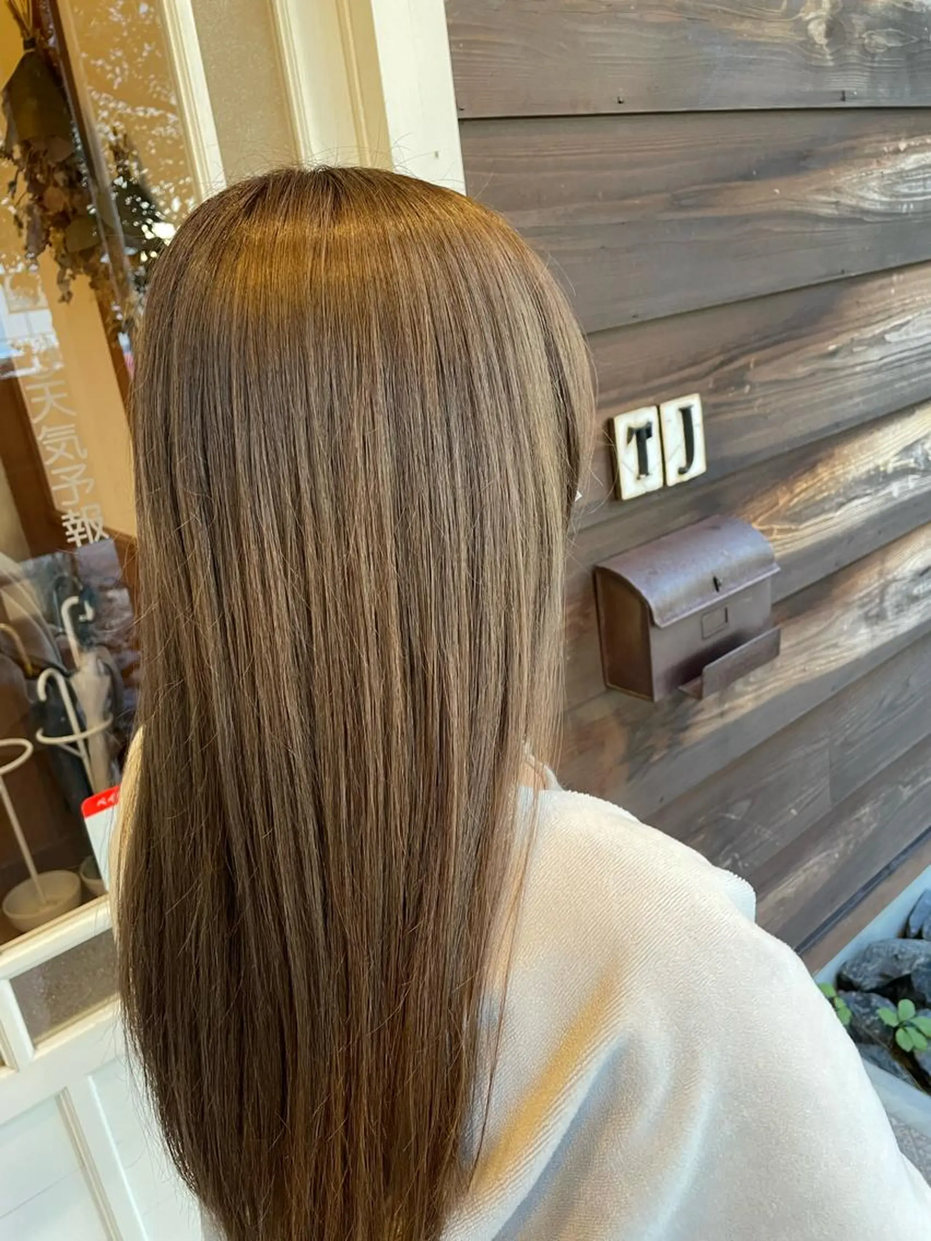 セミロング カラー 吉村 周馬のヘアスタイル