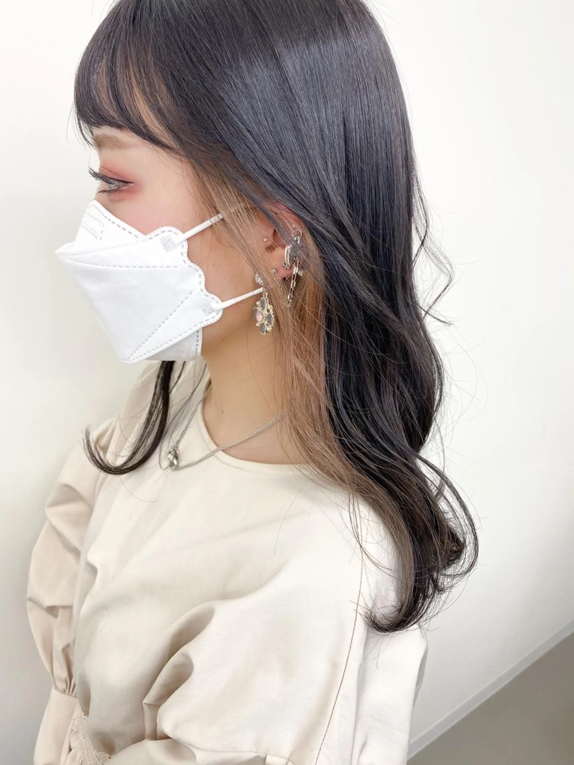 セミロング カラー イヤリングカラー ヘアカラー トリートメント Meena by urban所属・丹羽 隼人/髪質改善 /韓国ヘア🇰🇷のヘアスタイル