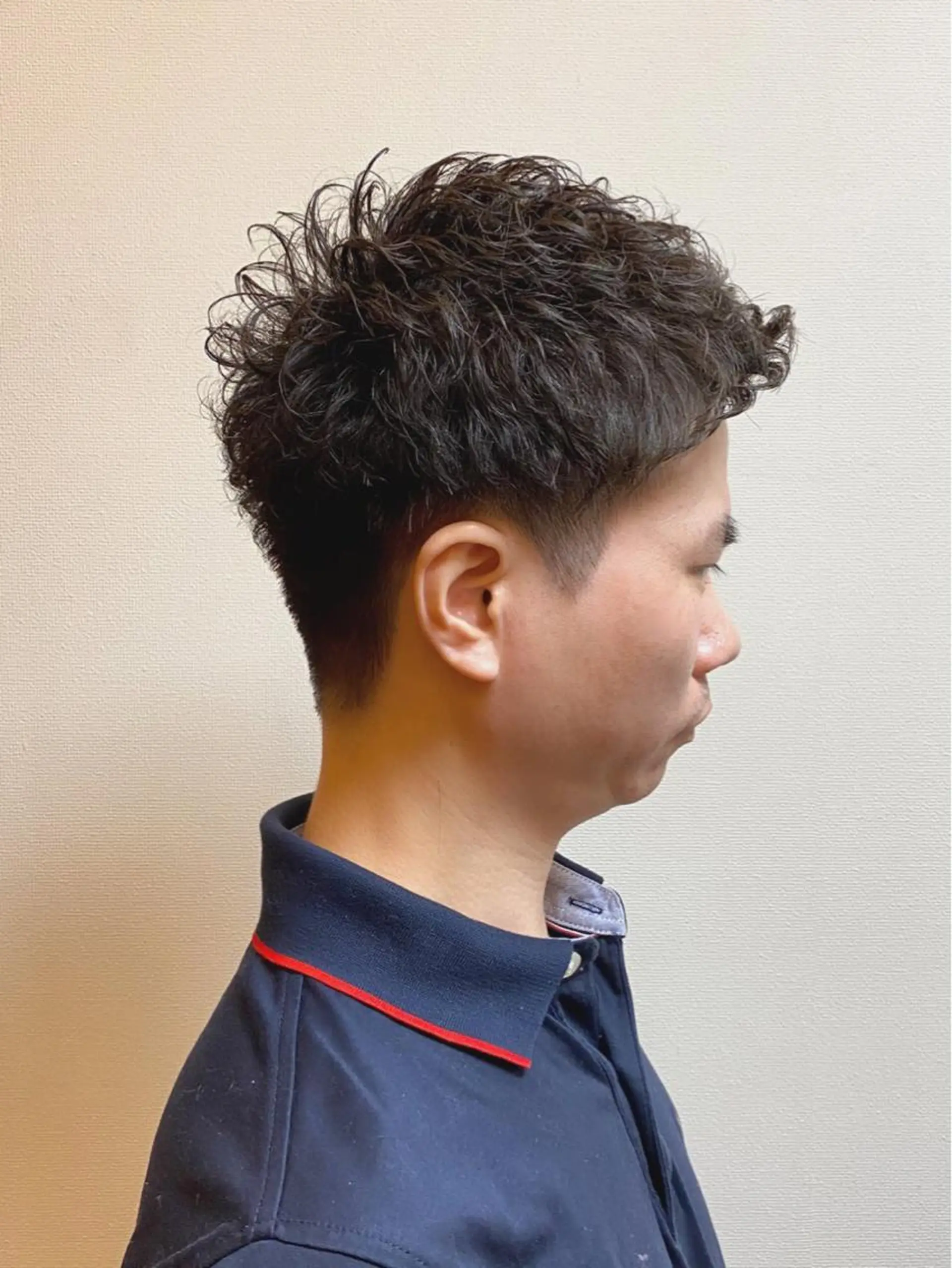 ショート パーマ メンズ 【24時まで営業✨】 吉本 成樹のヘアスタイル