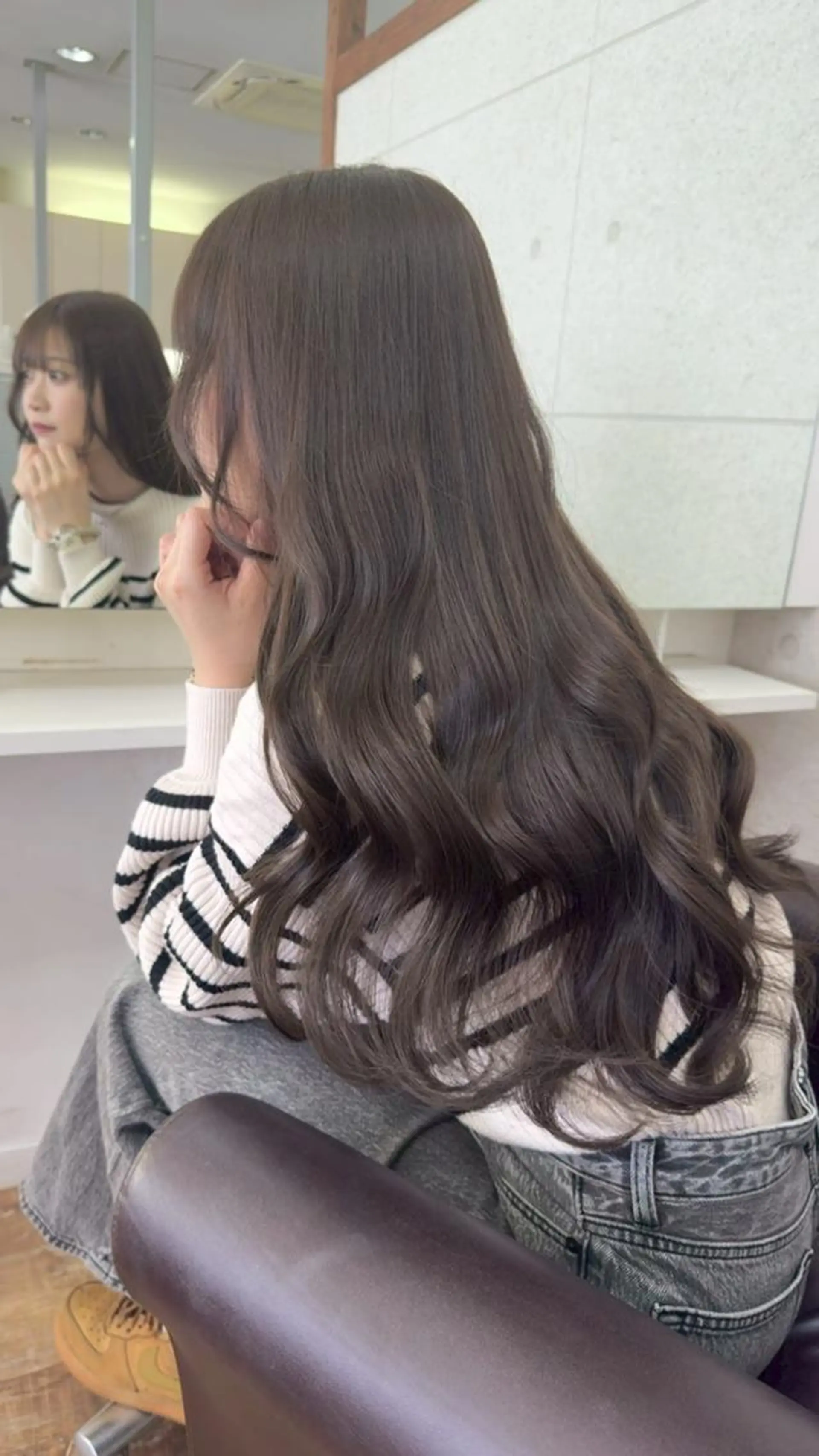 セミロング カラー mizu kiのヘアスタイル