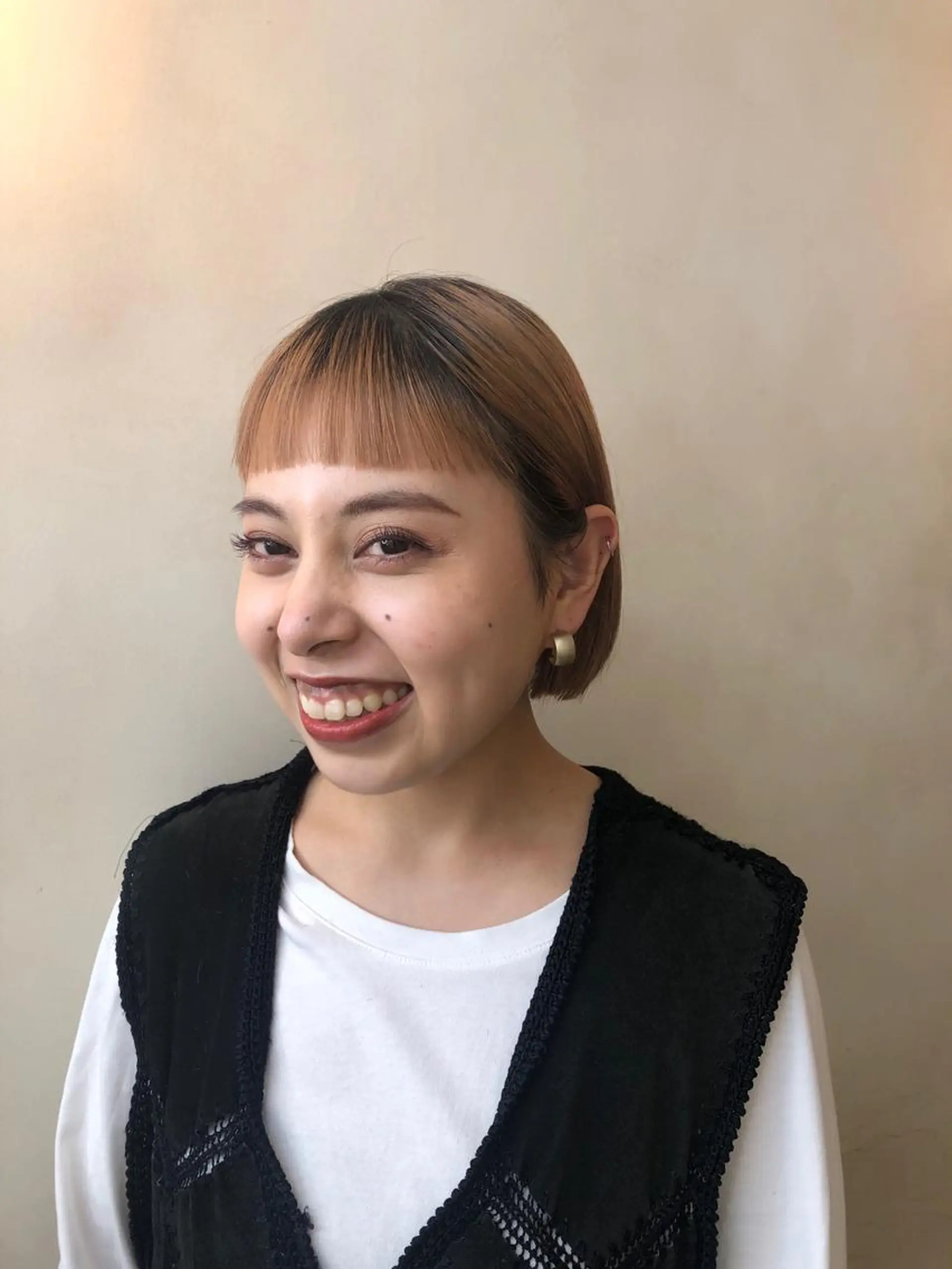 ショート 切りっぱなしボブ ボブ オン眉 ワイドバング ショート/パーマ/ カラー/FUKOのヘアスタイル