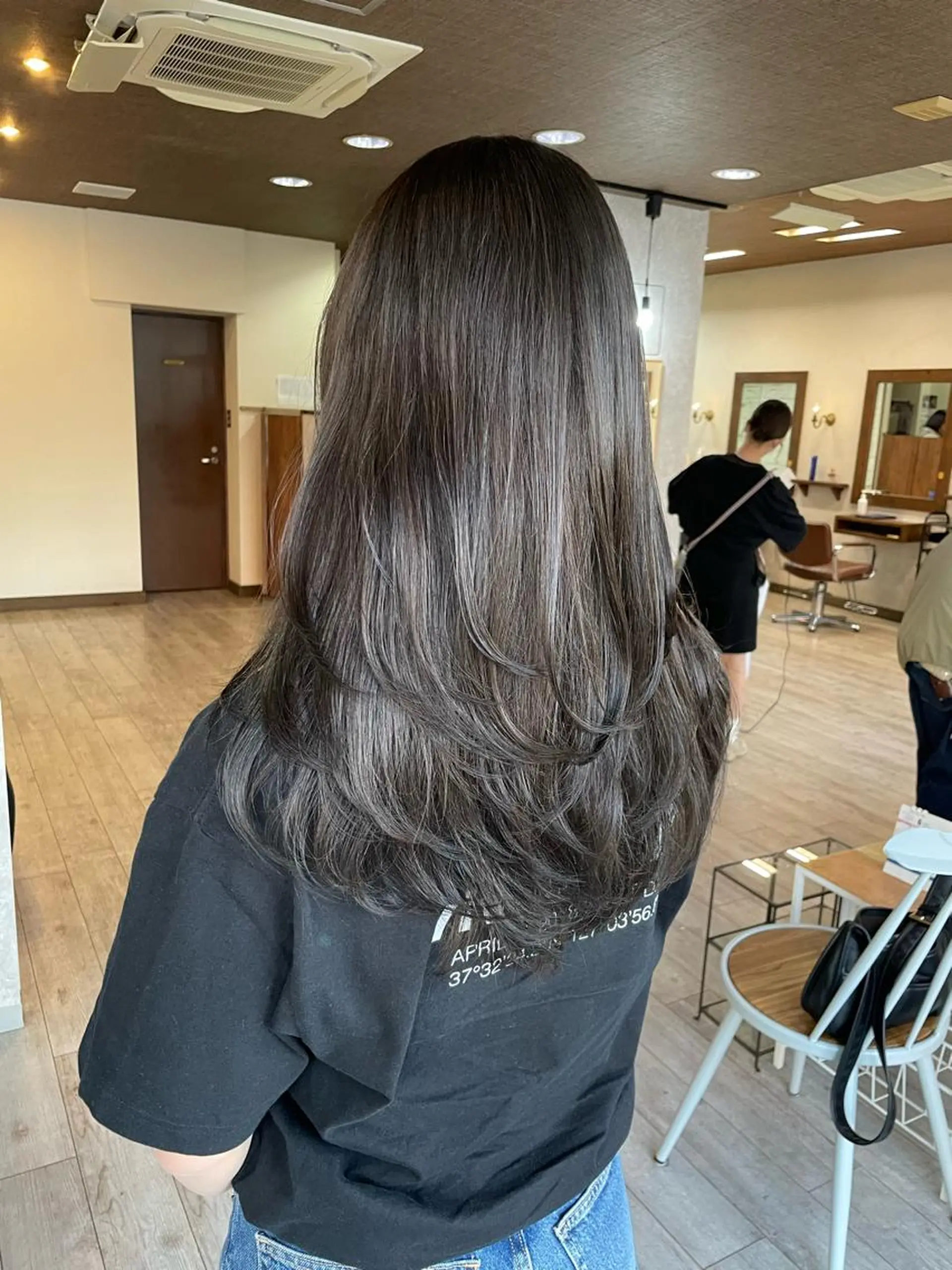 セミロング カラー レイヤーカット 🫧ヒシダアキ taboo.i🫧のヘアスタイル