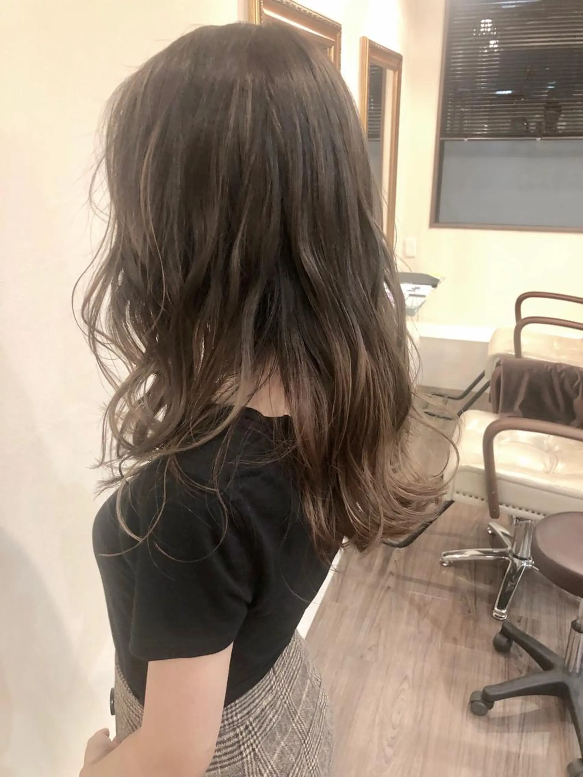 セミロング カラー ヘアカラー 宮下 耕平のヘアスタイル