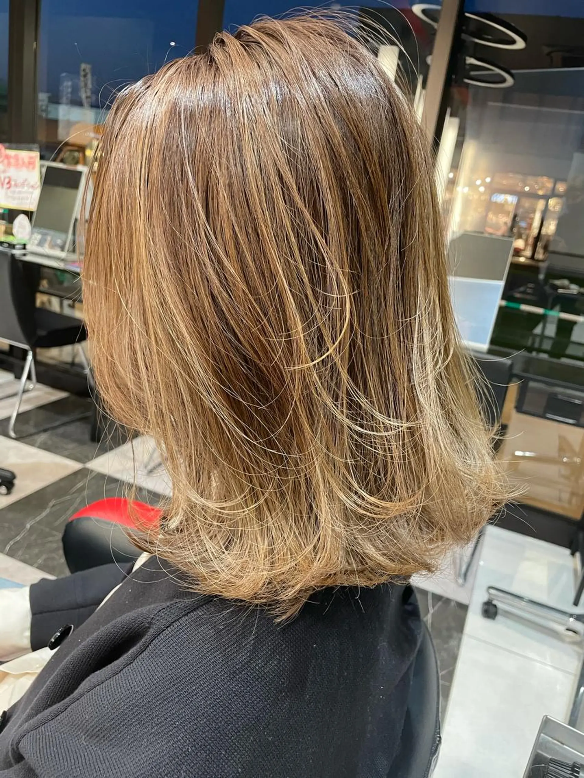 ミディアム カラー ベージュカラー メンズヘア特化 崎田 成人のヘアスタイル