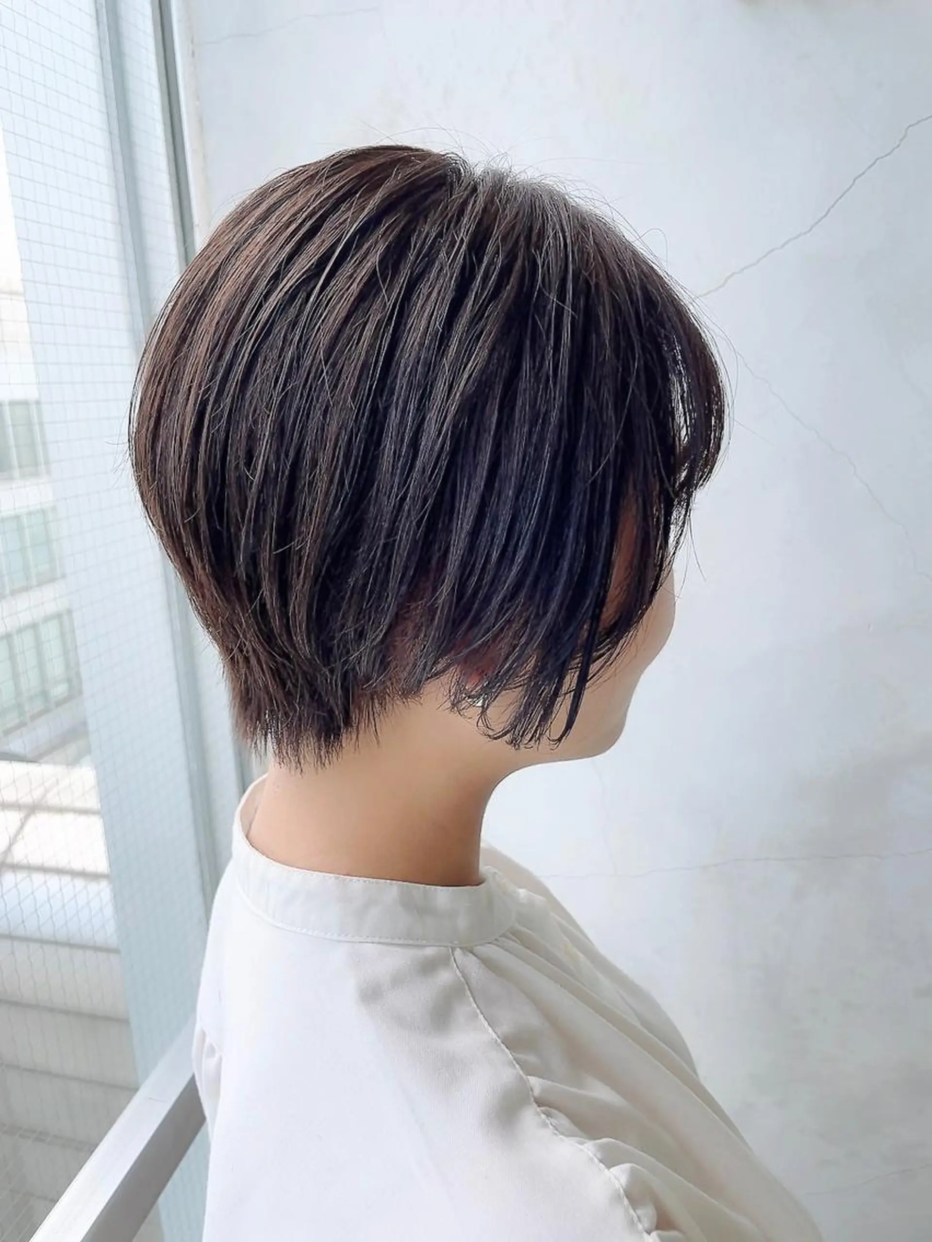 ショート カット ヘアカラー トリートメント 透明感カラー 山中のヘアスタイル