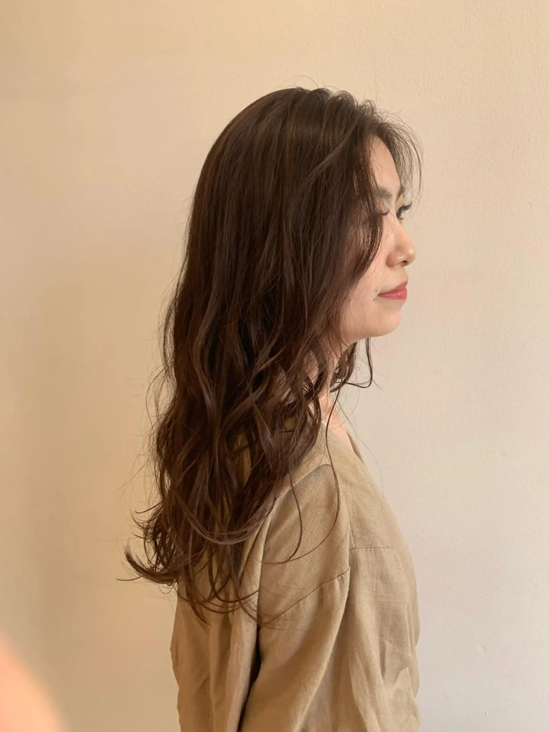 セミロング カラー 鈴木 まりやのヘアスタイル