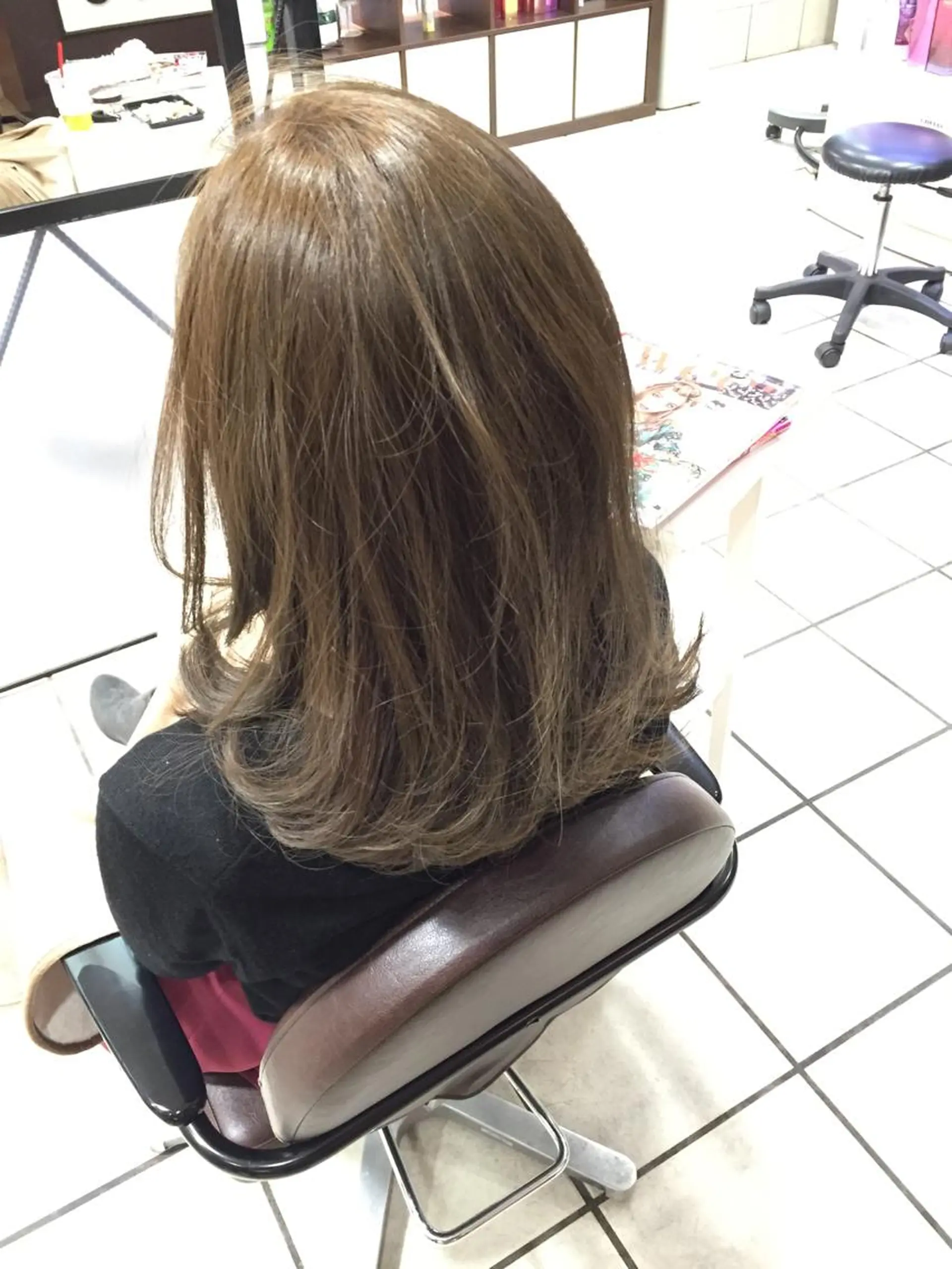 ミディアム カラー アッシュ グラデーションカラー 西村 達哉のヘアスタイル