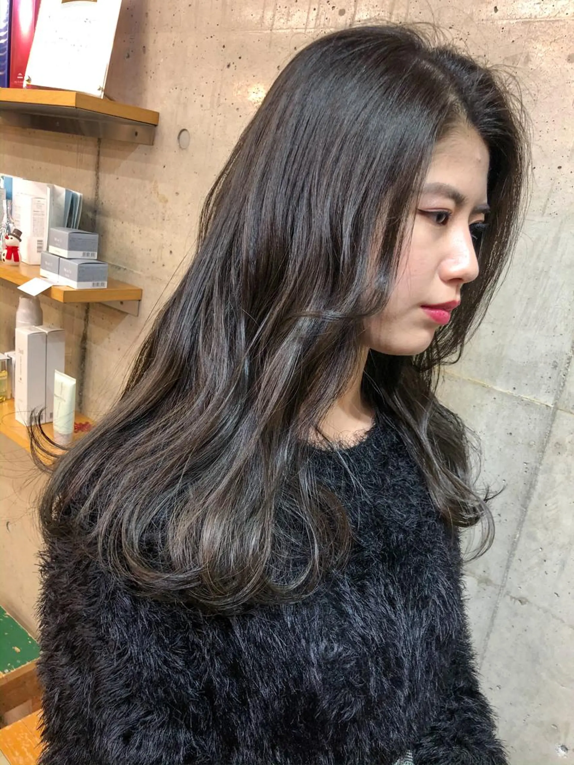 ロング カラー グレージュ ロング カット ヘアカラー トリートメント センスをお届けします 大谷将生infpのヘアスタイル