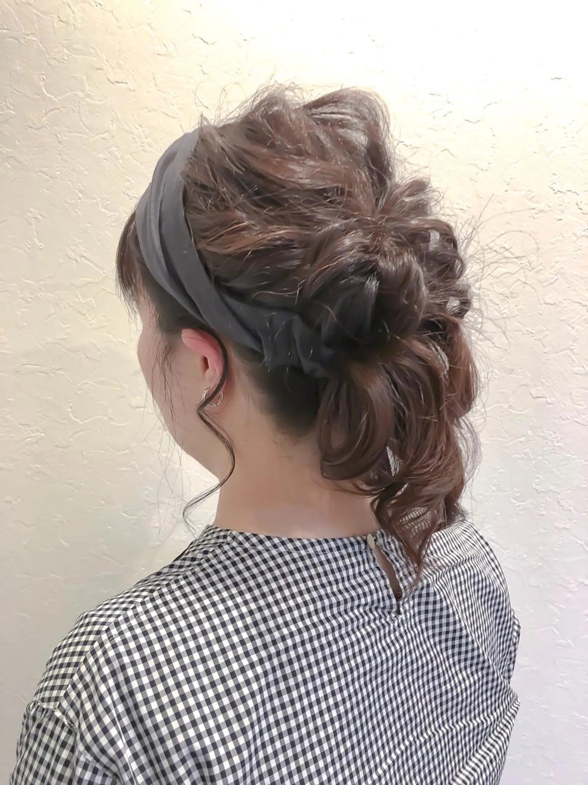 ミディアム カラー ヘアアレンジ 北堀江【HUE】 アオキ　コータのヘアスタイル