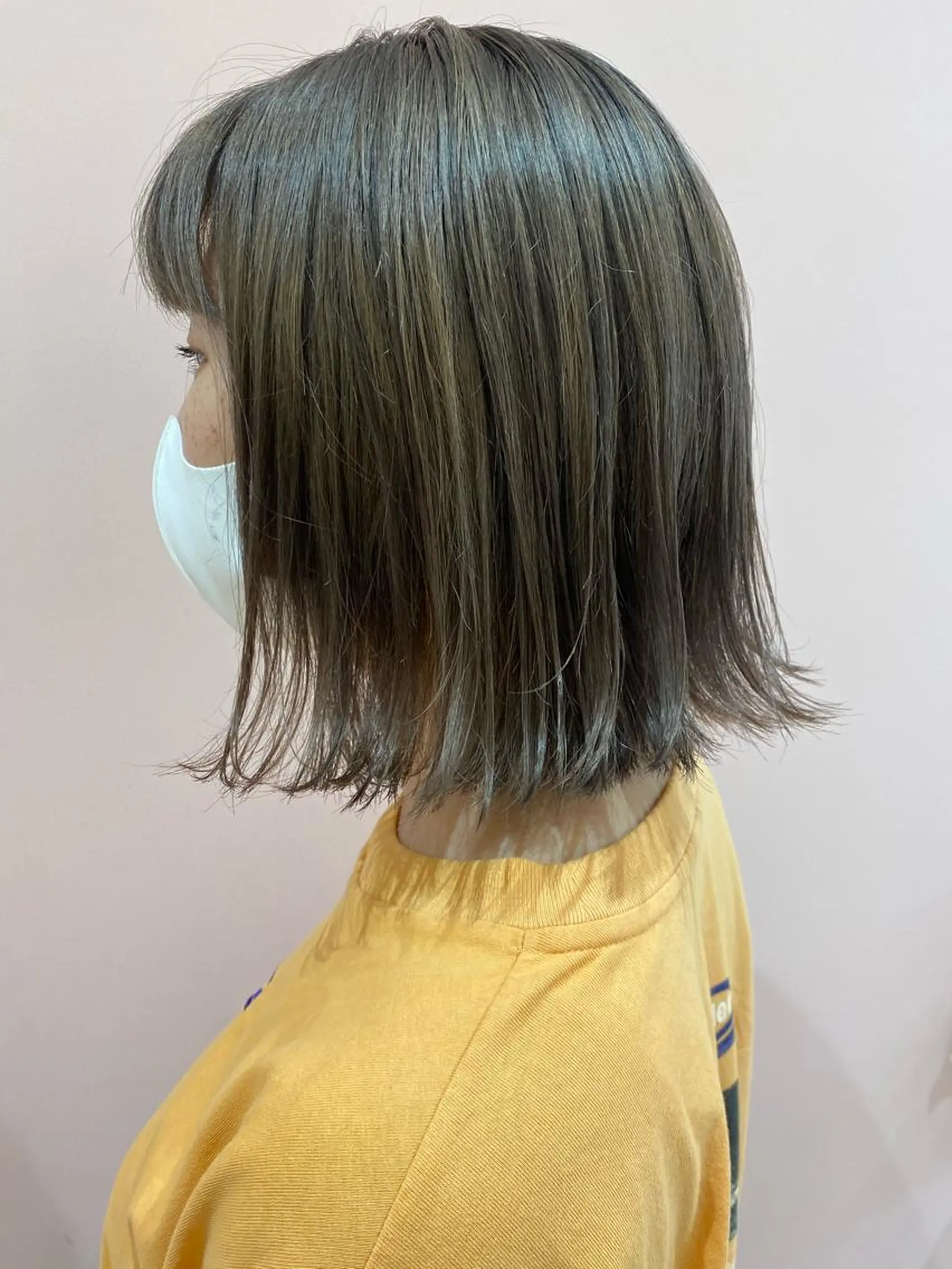 ミディアム 西本 夏美のヘアスタイル