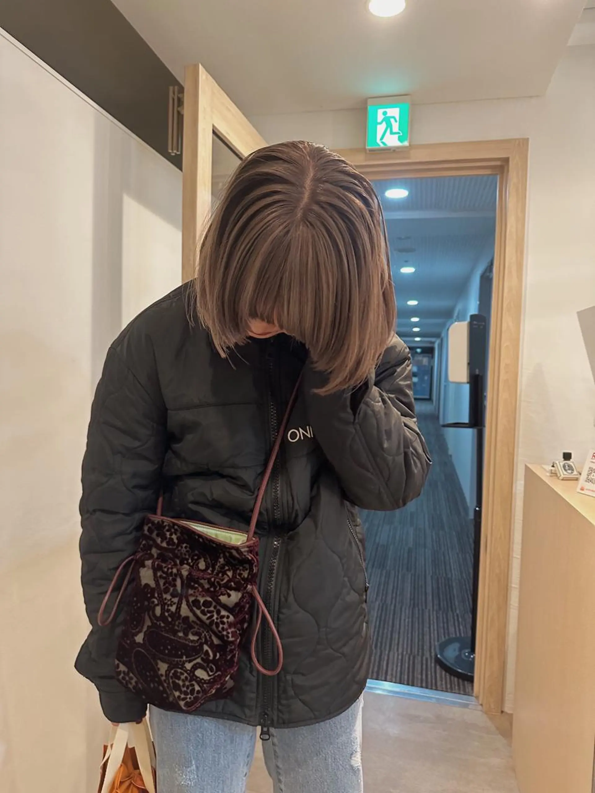 ミディアム カラー ヘアカラー 梅田／ベージュ レイヤー／ヌマタのヘアスタイル