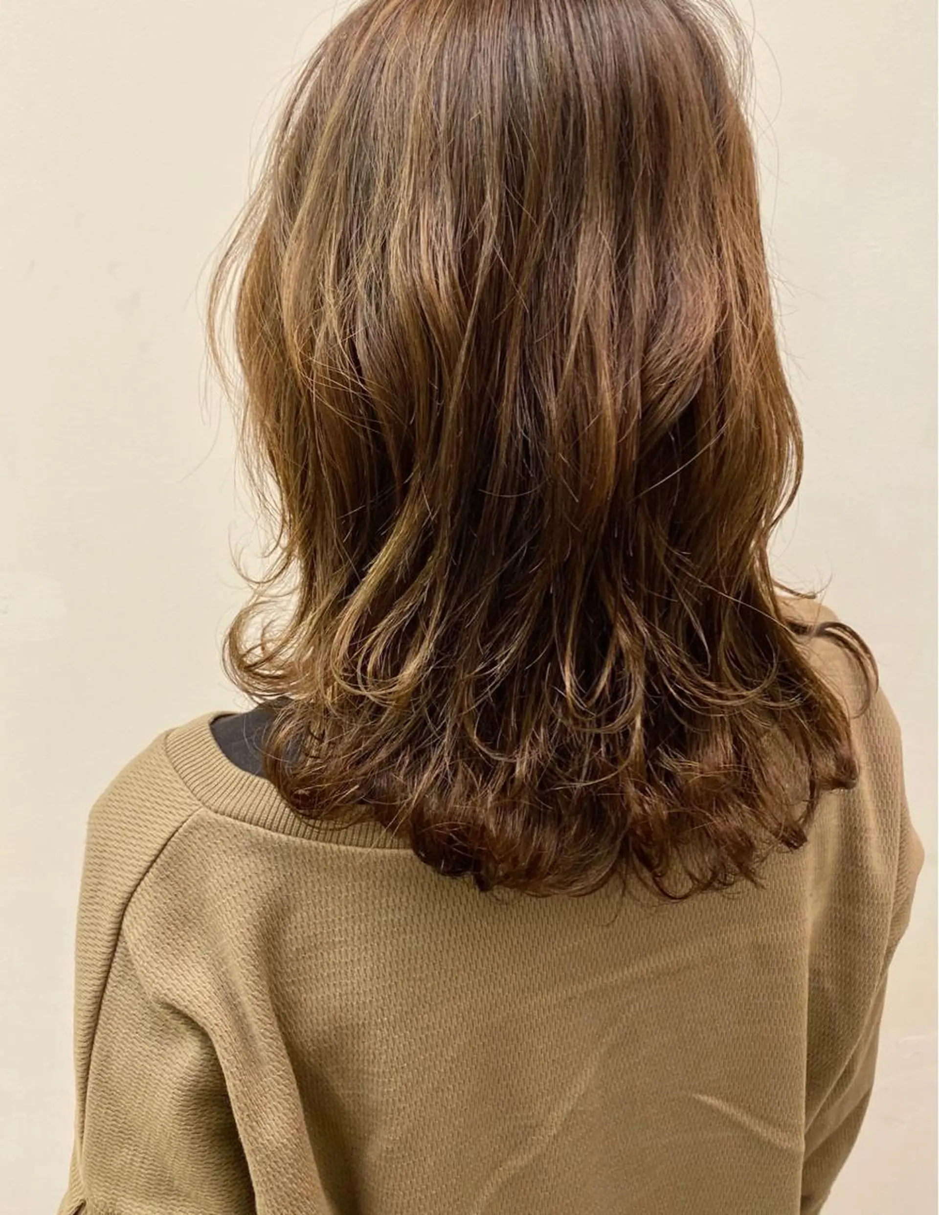 ミディアム ハイライト レイヤーカット 🌕ホンブ ユウイチ【代表】🌕のヘアスタイル