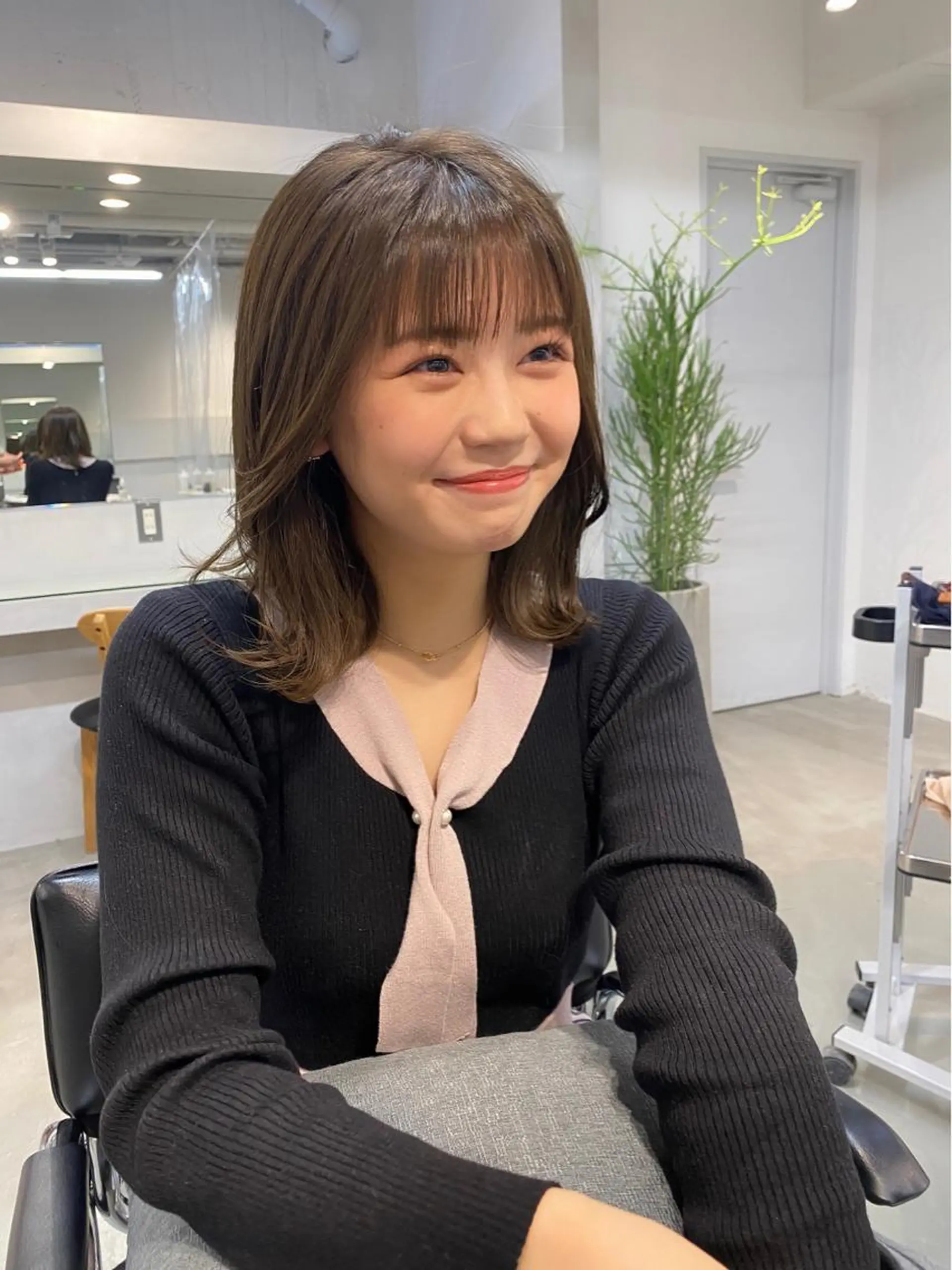 ミディアム レイヤーカットのプロ 大人ヘア宮森貴志のヘアスタイル