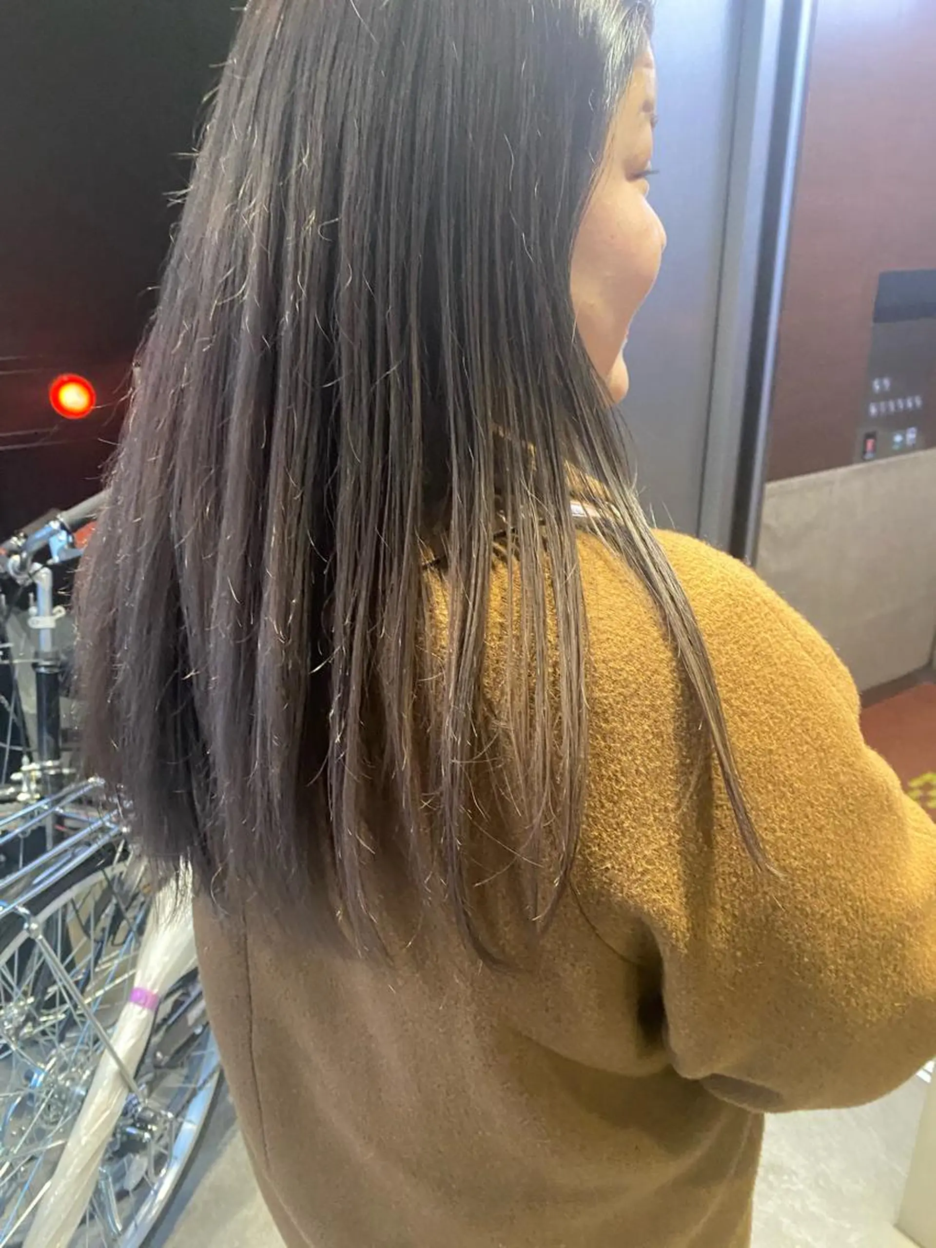 ロング カラー ヘアアレンジ re naのヘアスタイル