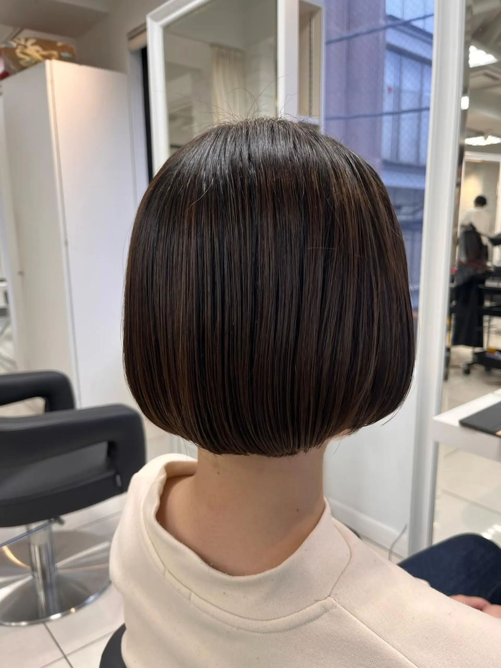 ショート ボブ 外ハネヘア カット 【メンズ縮毛矯正/ Ryoka】のヘアスタイル