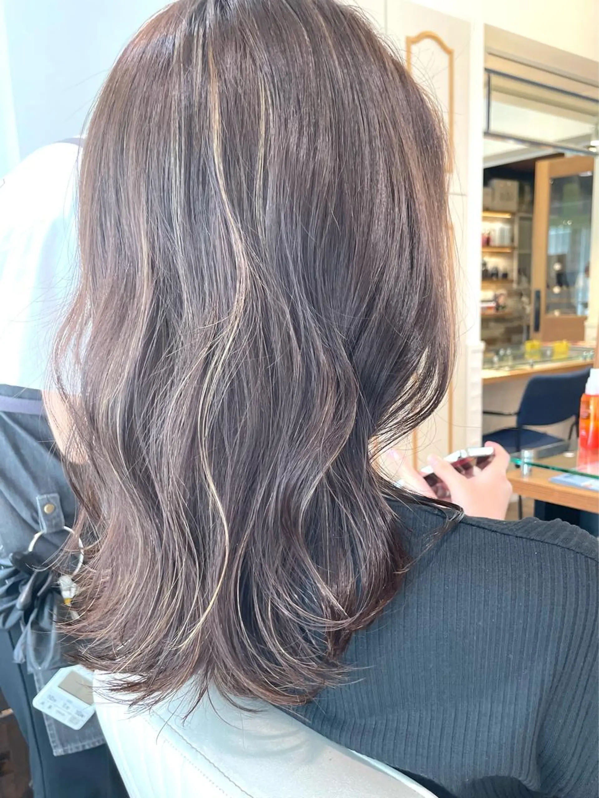 セミロング カラー グレージュ ハイライトカラー ハイライト ヘアカラー トリートメント ヘッドスパ ✨カラー支持No.1 🧸ワキ カナコ🧸のヘアスタイル