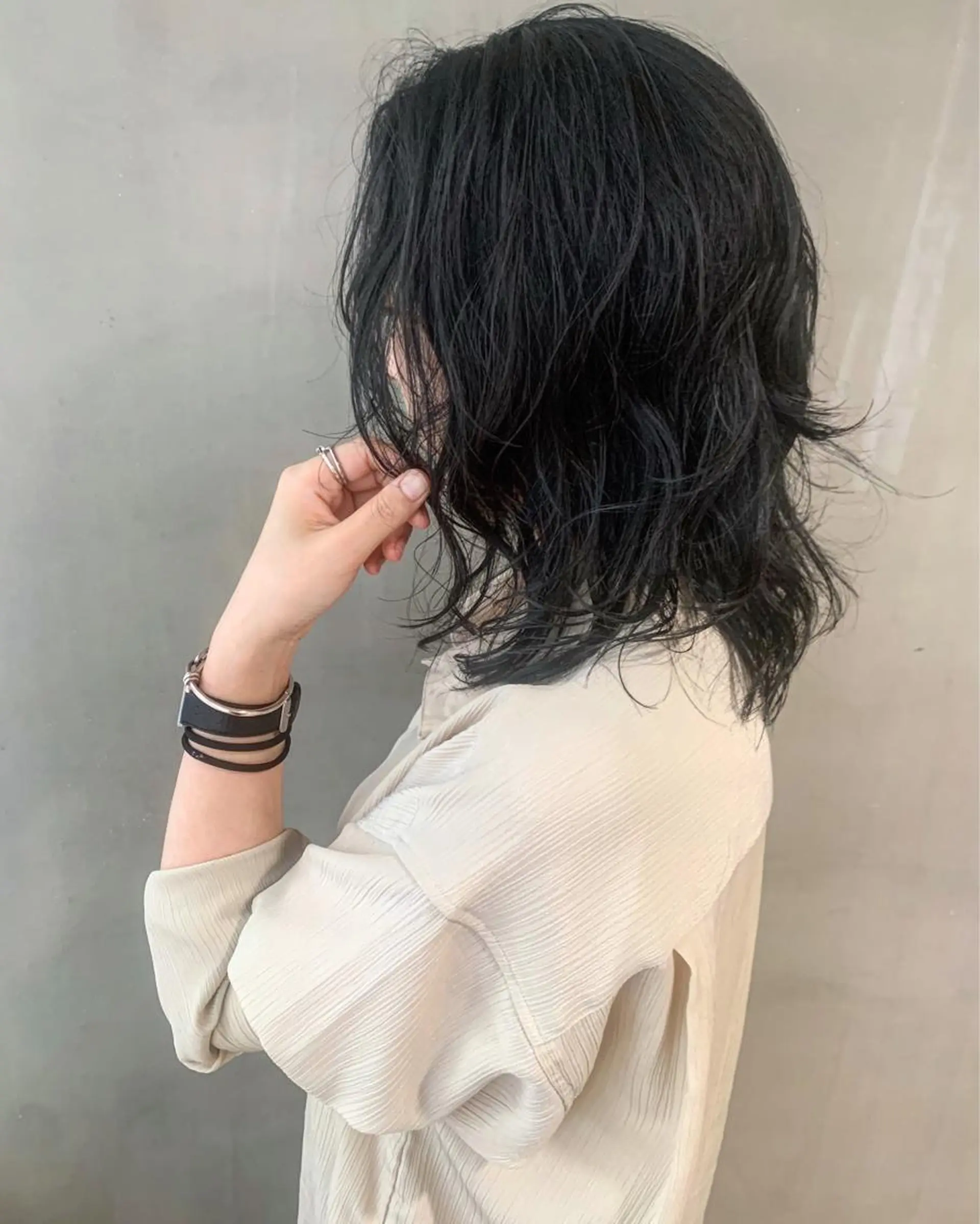 ミディアム パーマ ミディアムパーマ レイヤーカット ウルフレイヤーカット /チヒロのヘアスタイル