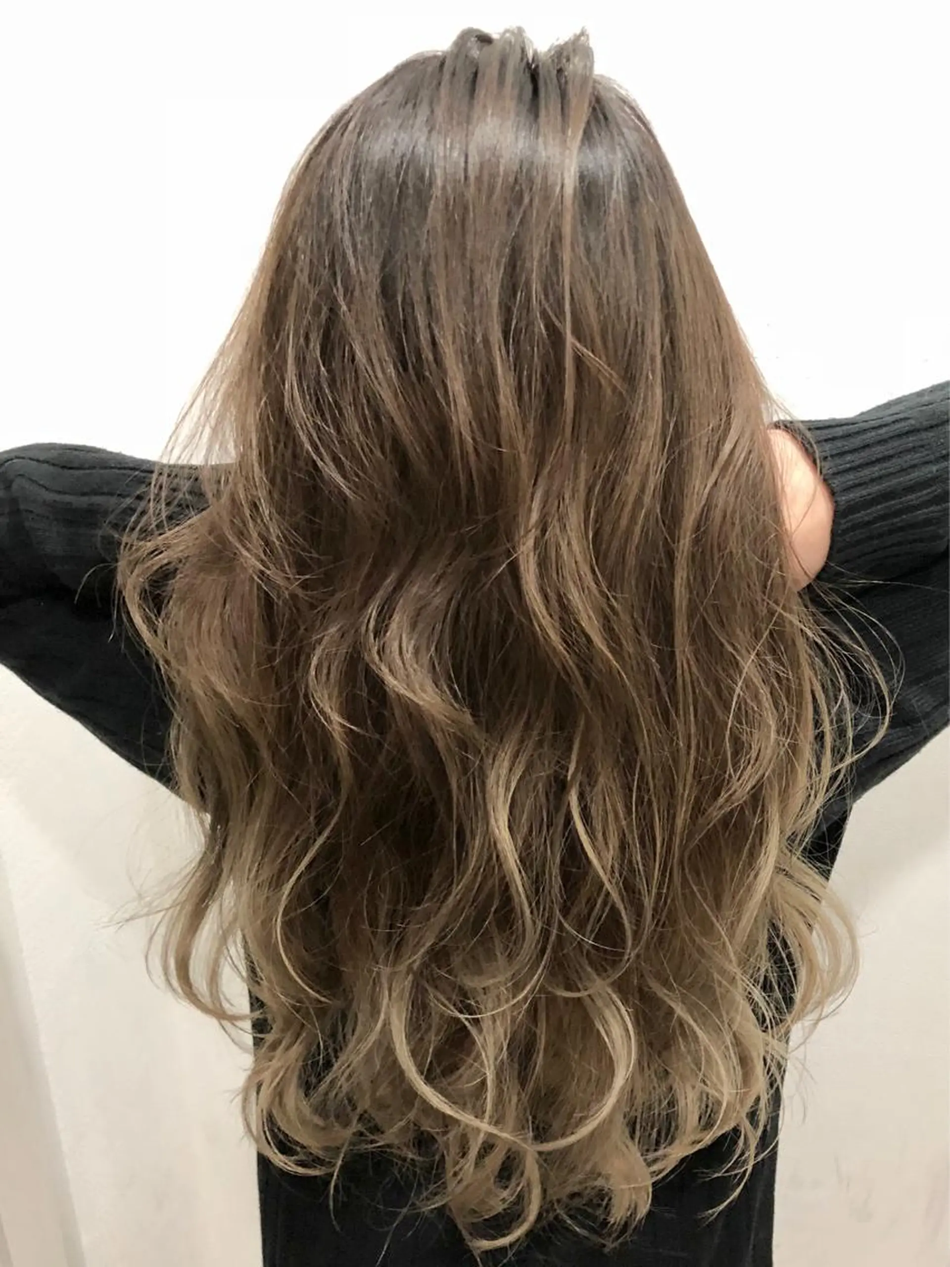 カラー バレイヤージュ カット ヘアカラー トリートメント 井坂 弘人のヘアスタイル