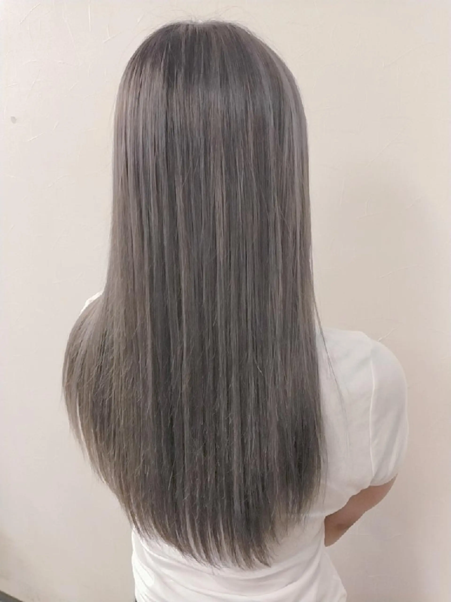 ロング カラー バレイヤージュ ブリーチ ケアブリーチ ダークグレー ダブルカラー Lilith所属・デザインカラー 髪質改善Lilithのその他イメージ