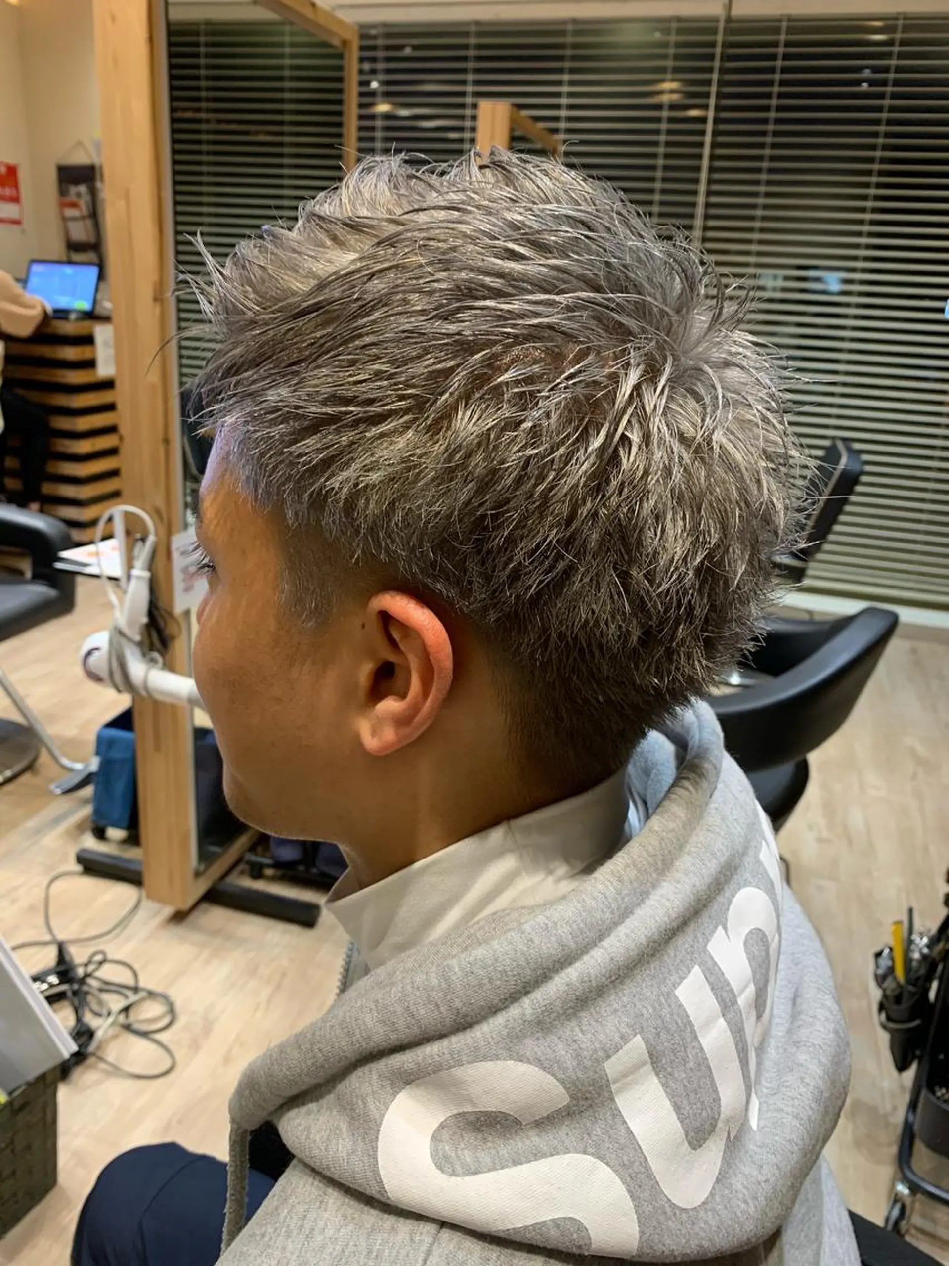 ショート メンズ メンズブリーチ 大久保 隆蔵のヘアスタイル