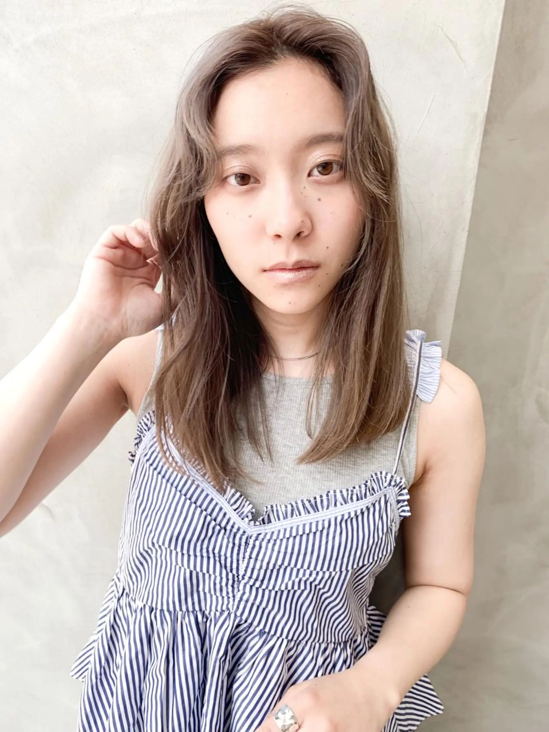 カラー ベージュカラー ブリーチ 透明感カラー ダブルカラー ハイトーンカラー ヘッドスパ (女性限定)🍋モエのヘアスタイル