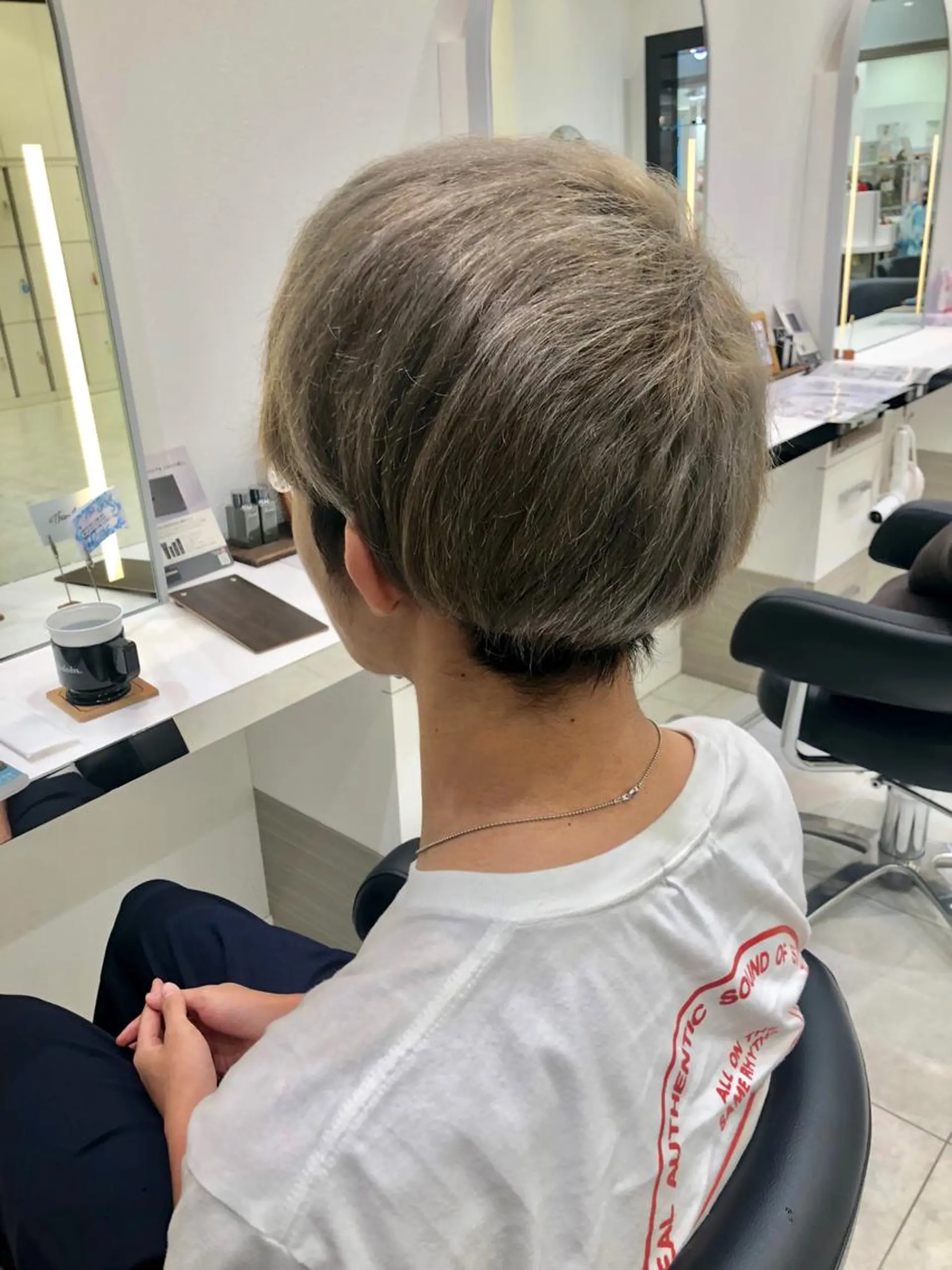 メンズ 岸 保奈美のヘアスタイル