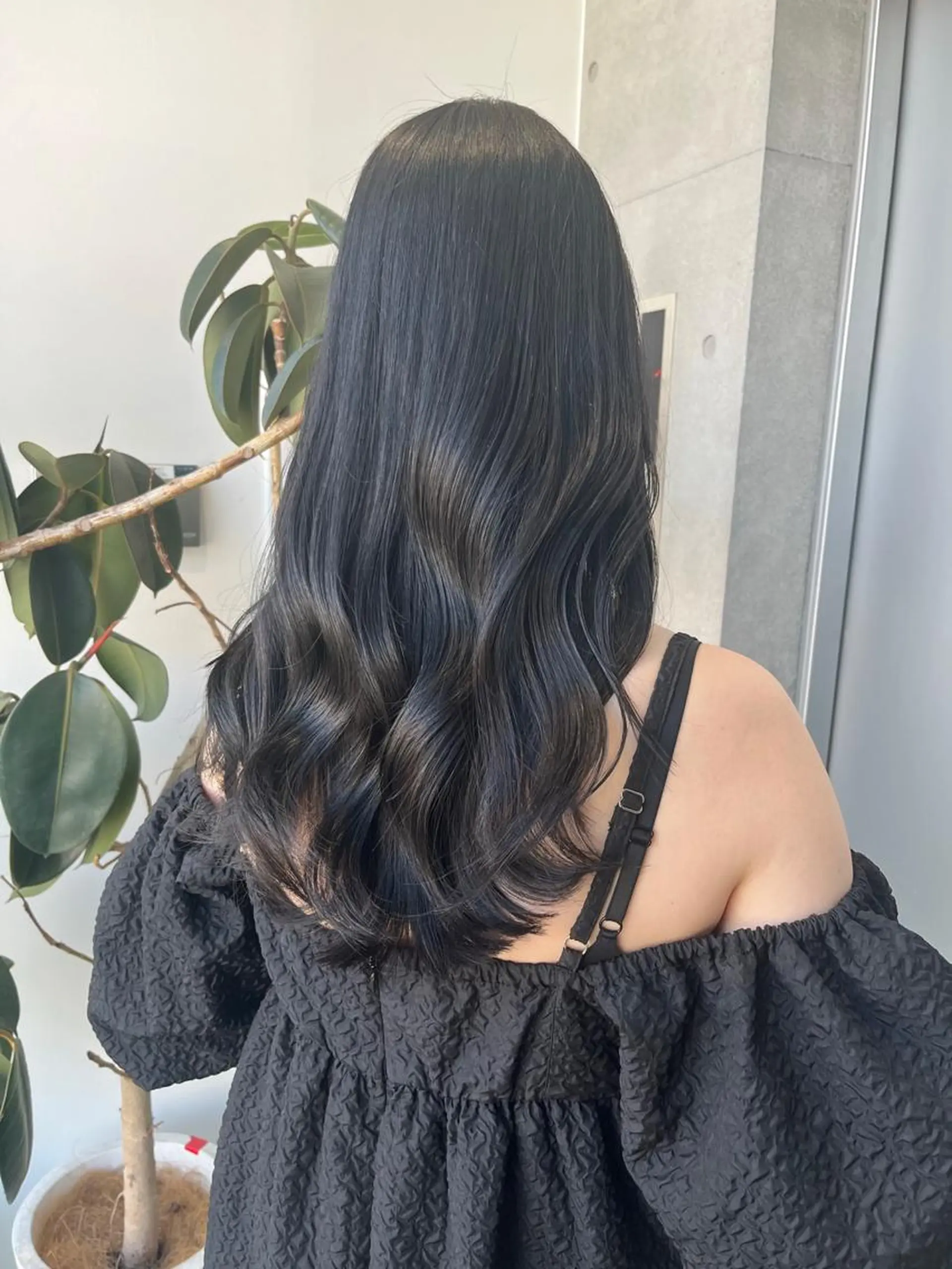 ロング カラー パーマ ヘアアレンジ カット ヘアカラー トリートメント ヘッドスパ ヘアセット 透明感/オリーブ/ グレージュ/YUKAのヘアスタイル