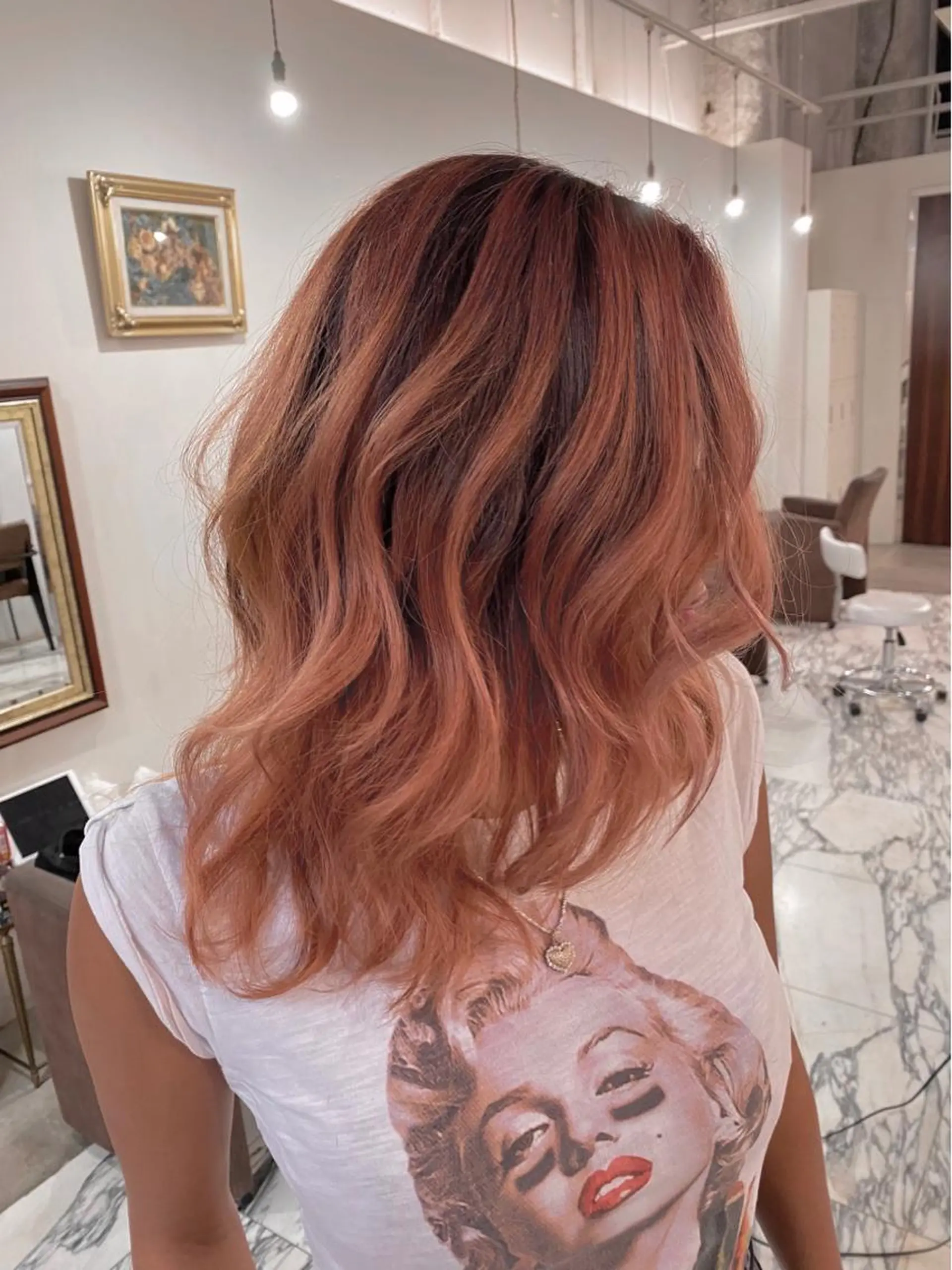 セミロング カラー 👑圧倒的カラー👑 佐々木祐希のヘアスタイル