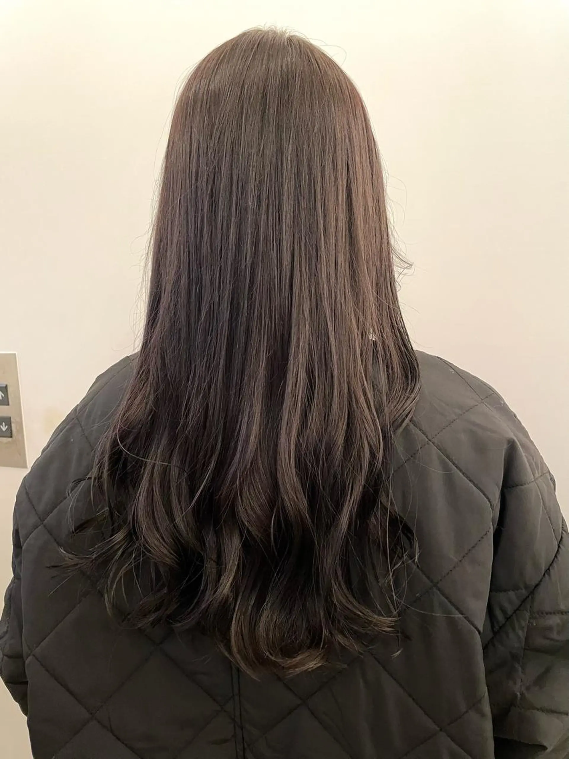 ロング カラー グレージュ カット ヘアカラー 💘韓国レイヤー上 品カラーruru💘のヘアスタイル