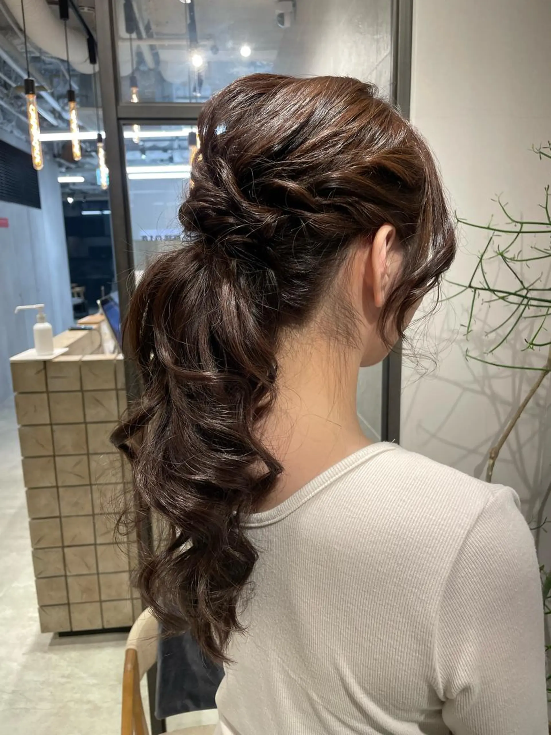 ヘアアレンジ ポニーテール 透明感カラー✨艶髪 制作🌱山根あゆみのヘアスタイル